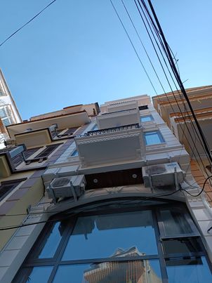 BÁN NHÀ NGÕ 75 HOÀNG HOA THÁM, VĨNH PHÚC, GẦN CHỢ, 4 NGỦ, TẶNG FULL NỘI THẤT, 50M2