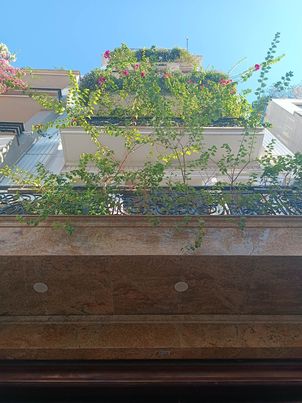 BÁN NHÀ NGÕ 75 HOÀNG HOA THÁM, BA ĐÌNH, LÔ GÓC, GẦN PHỐ, 67M2, TẶNG FULL NỘI THẤT.