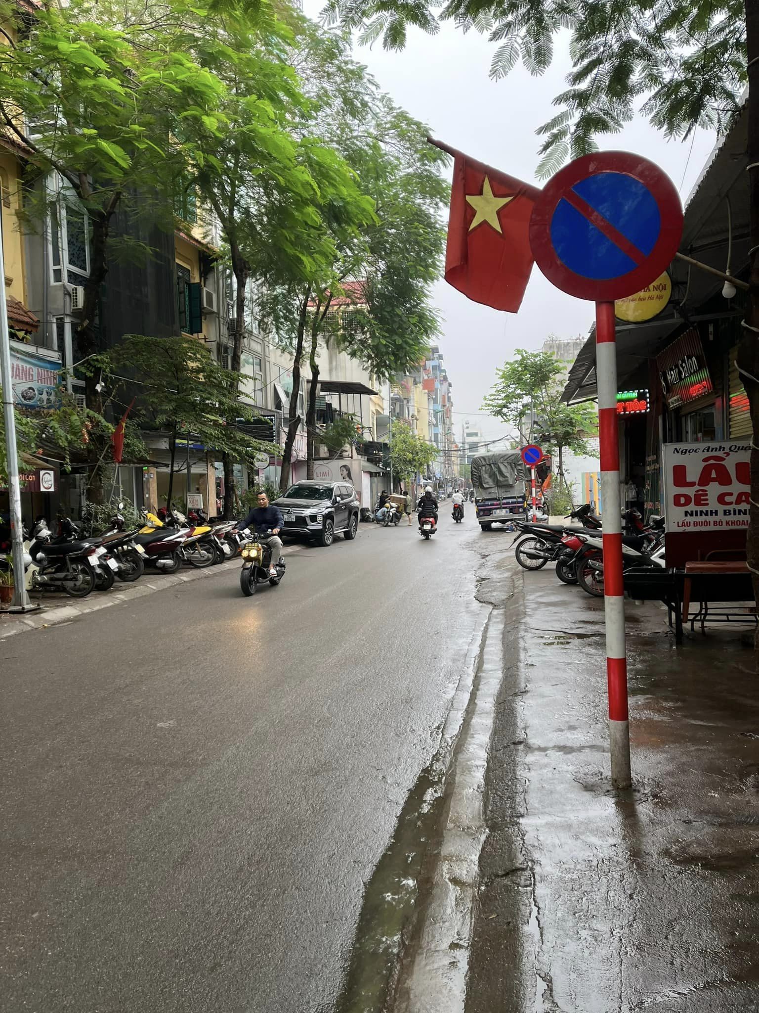 BÁN NHÀ ĐỘI CẤN 11.8 TỶ 7 Tầng xMặt Tiền 4M- NGÕ TO NHƯ PHỐ- OTO TRÁNH-THANG MÁY-OTO DỪNG ĐỖ VÔ TƯ-KINH DOANH ĐỈNH