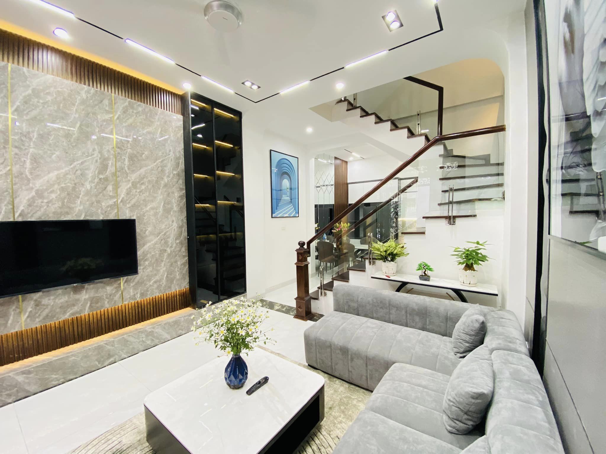 PHỐ KHƯƠNG ĐÌNH - THANH XUÂN. DT 50M x4 TẦNG - TẶNG FULL NỘI THẤT - GIÁ 6,55 TỶ