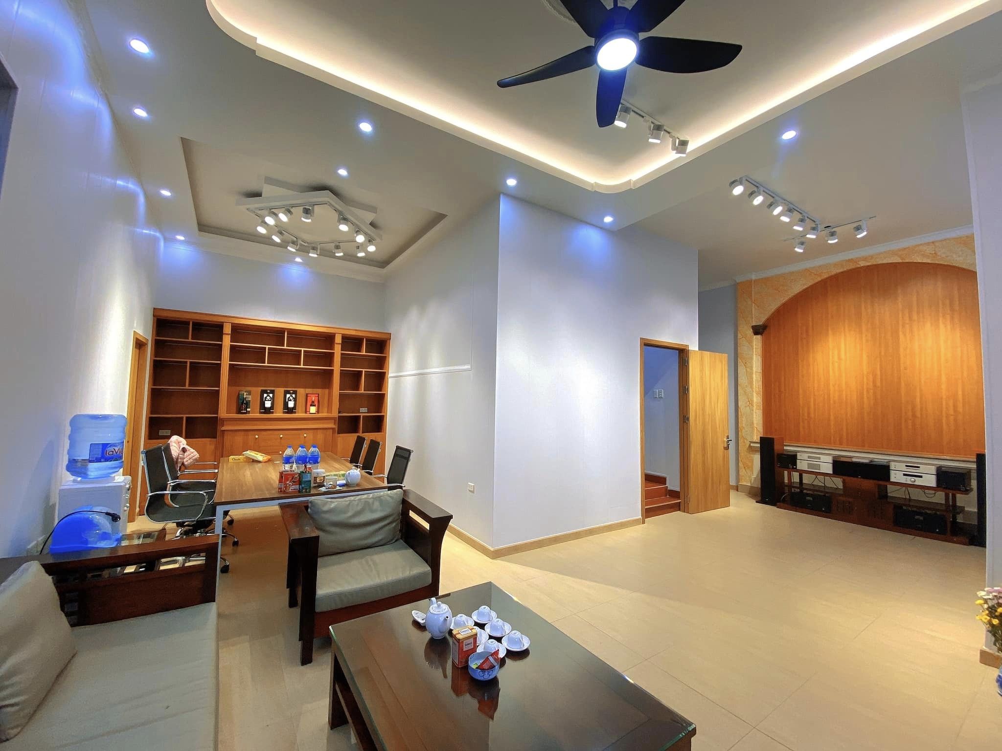 Biệt Thự Sân Vườn Mỹ Đình -Mặt tiền 13.5M – 146M2 -Công Viên cây xanh -Vỉa hè -37.8 Tỷ