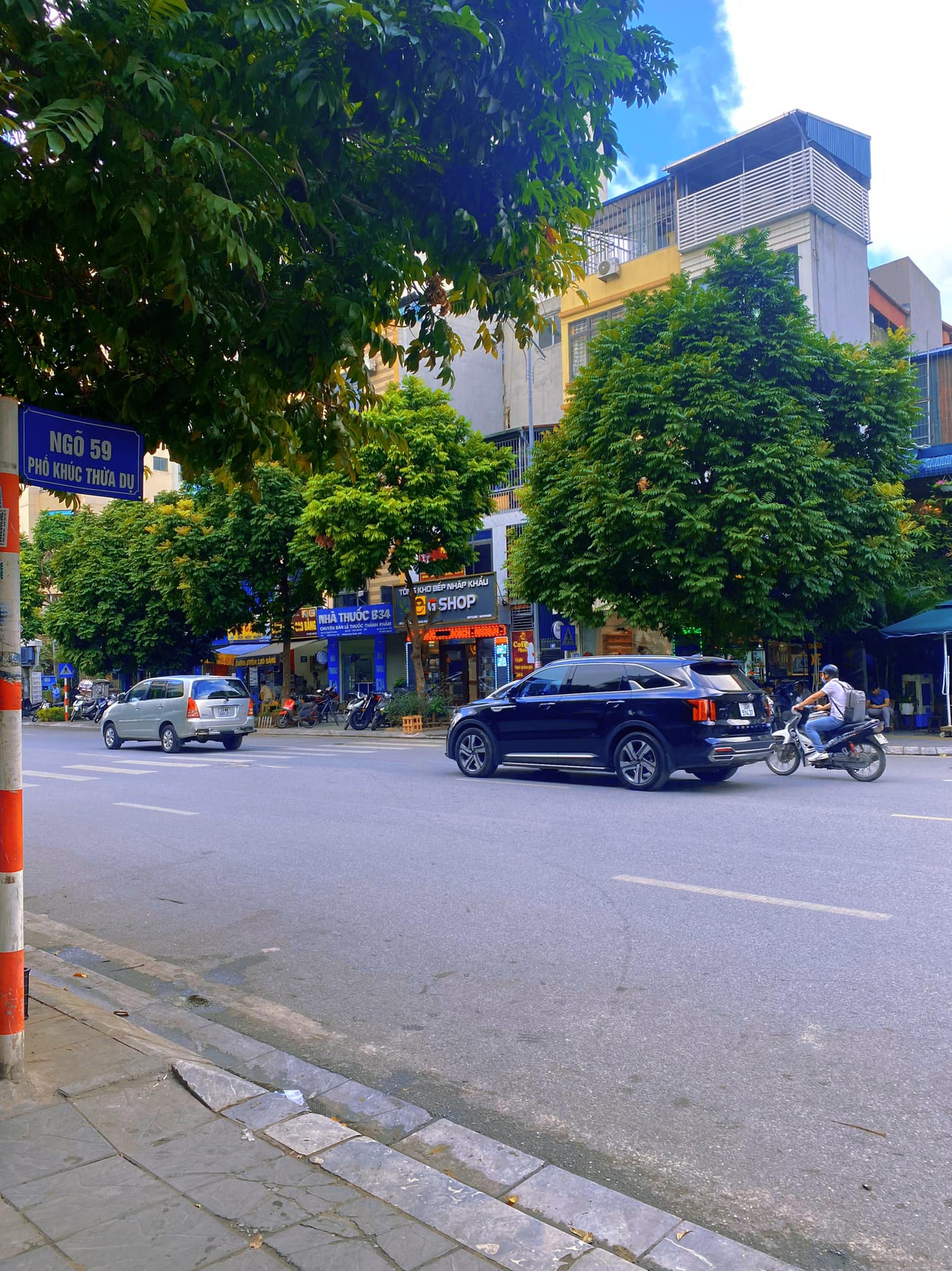 Bán nhà Ngõ 59 Khúc Thừa Dụ Cầu Giấy, Thoáng mát, Gần Ô TÔ, 45m x 4 tầng giá 6.7 tỷ