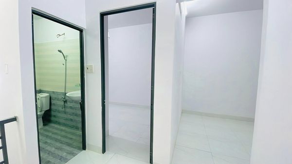 Hạ Giá Hơn 1️⃣ Tỷ Bán Gấp Nhà Vĩnh Hải - Nha Trang . Giá 2 tỷ 700tr