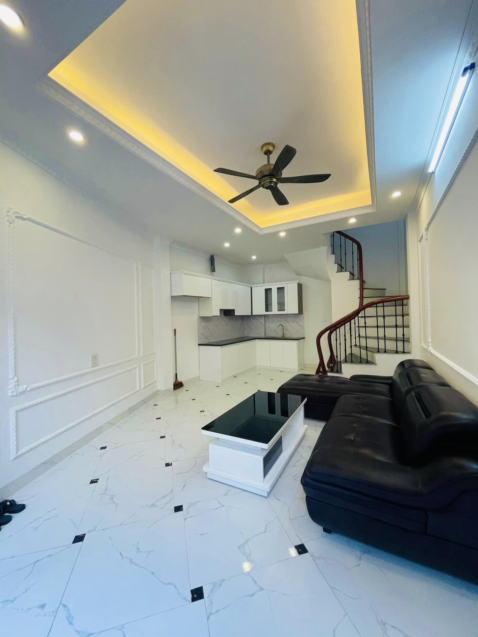 HOA HẬU phố Phùng Chí Kiên - Cầu Giấy, mới, hai thoáng, ô tô 30m, nhà mới dt 58m, 4.65 tỷ