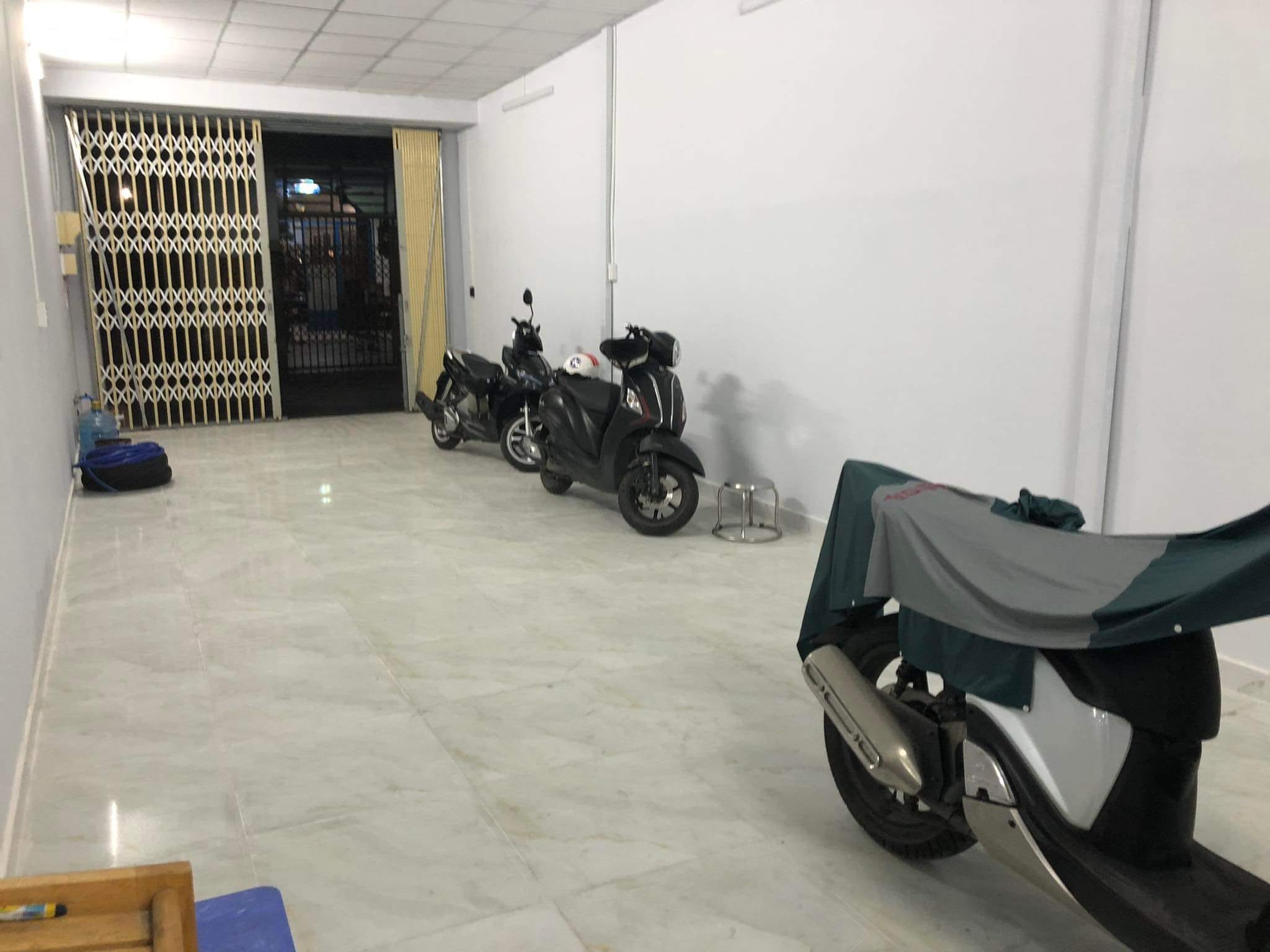 MT CHỢ THIẾC, 4X30M, 2T, LÊ VĂN KHƯƠNG, HT, 6TỶ5x