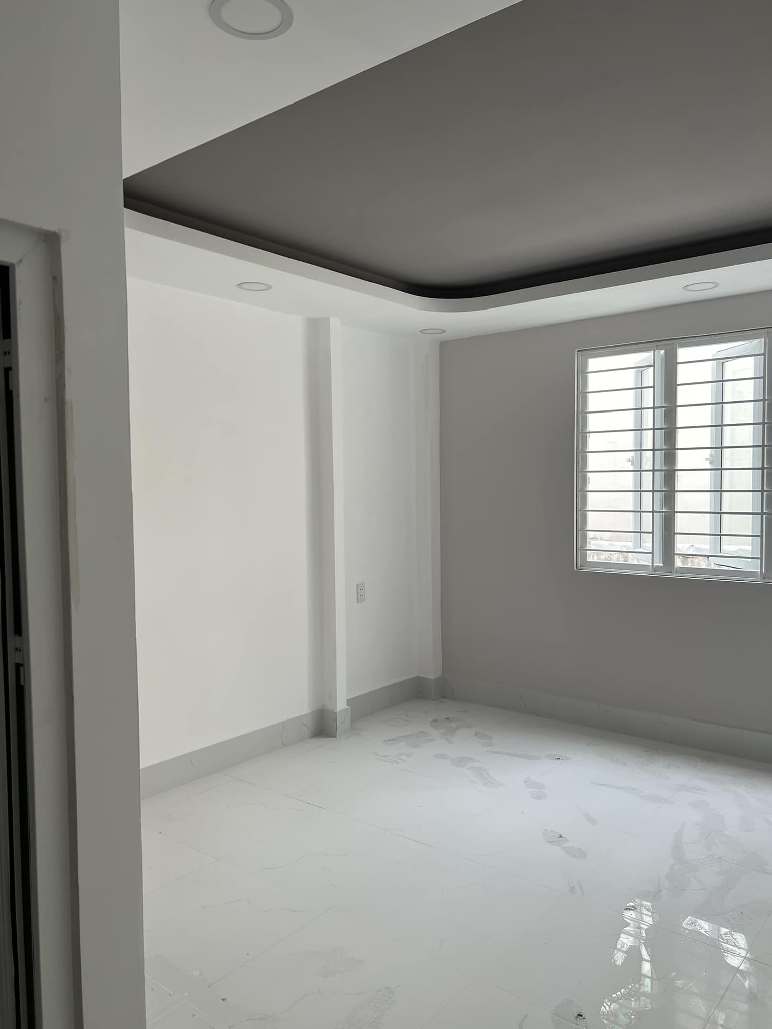 Bán nhà Đinh Tiên Hoàng Quận Bình Thạnh. DT Ngang 4.5m. Giá chỉ 8 tỷ.