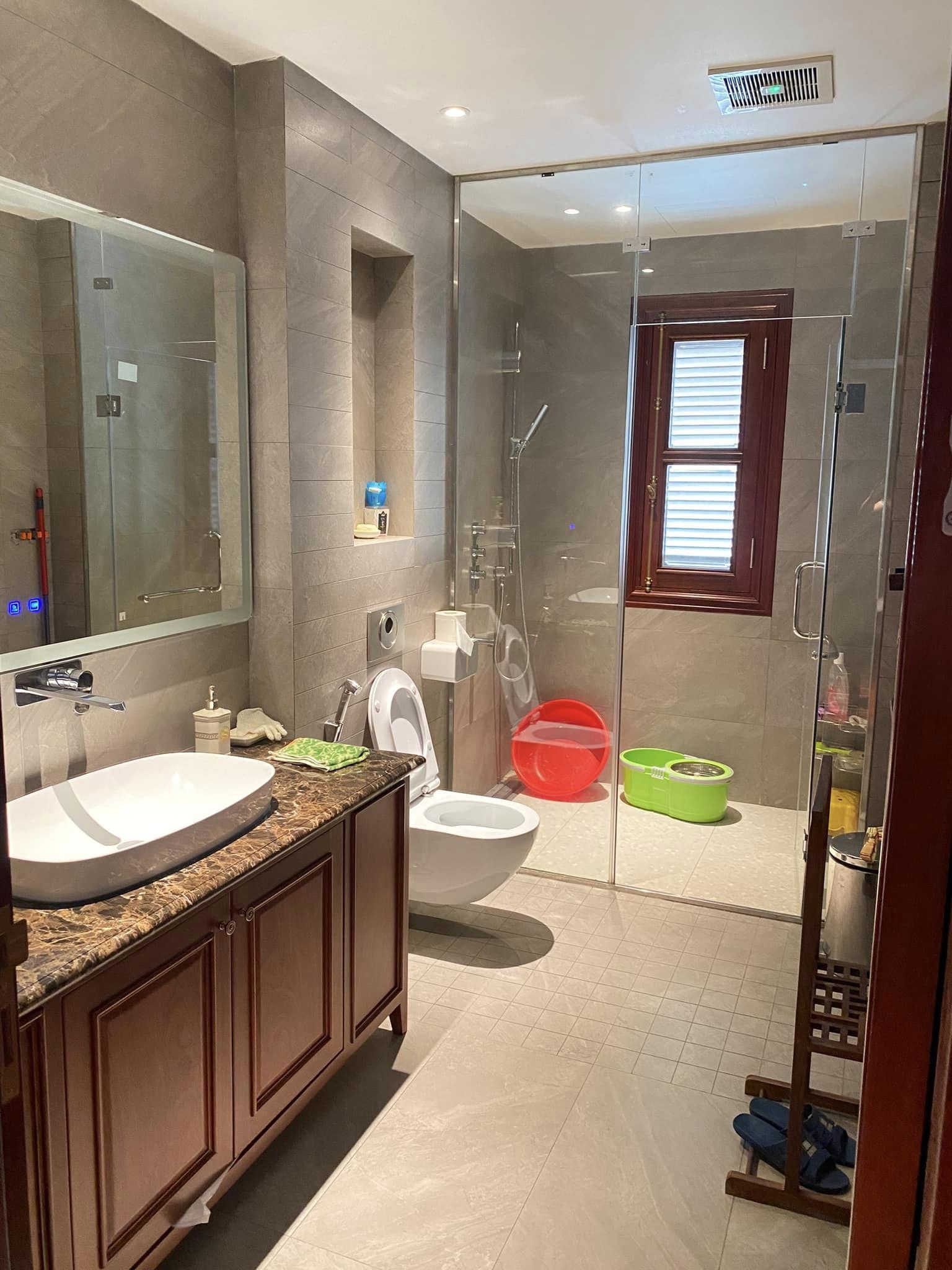 BÁN NHÀ NGÕ 75 HOÀNG HOA THÁM, BA ĐÌNH, GẦN PHỐ, 5 TẦNG, NHÀ ĐẸP, Ở NGAY, 52M2.