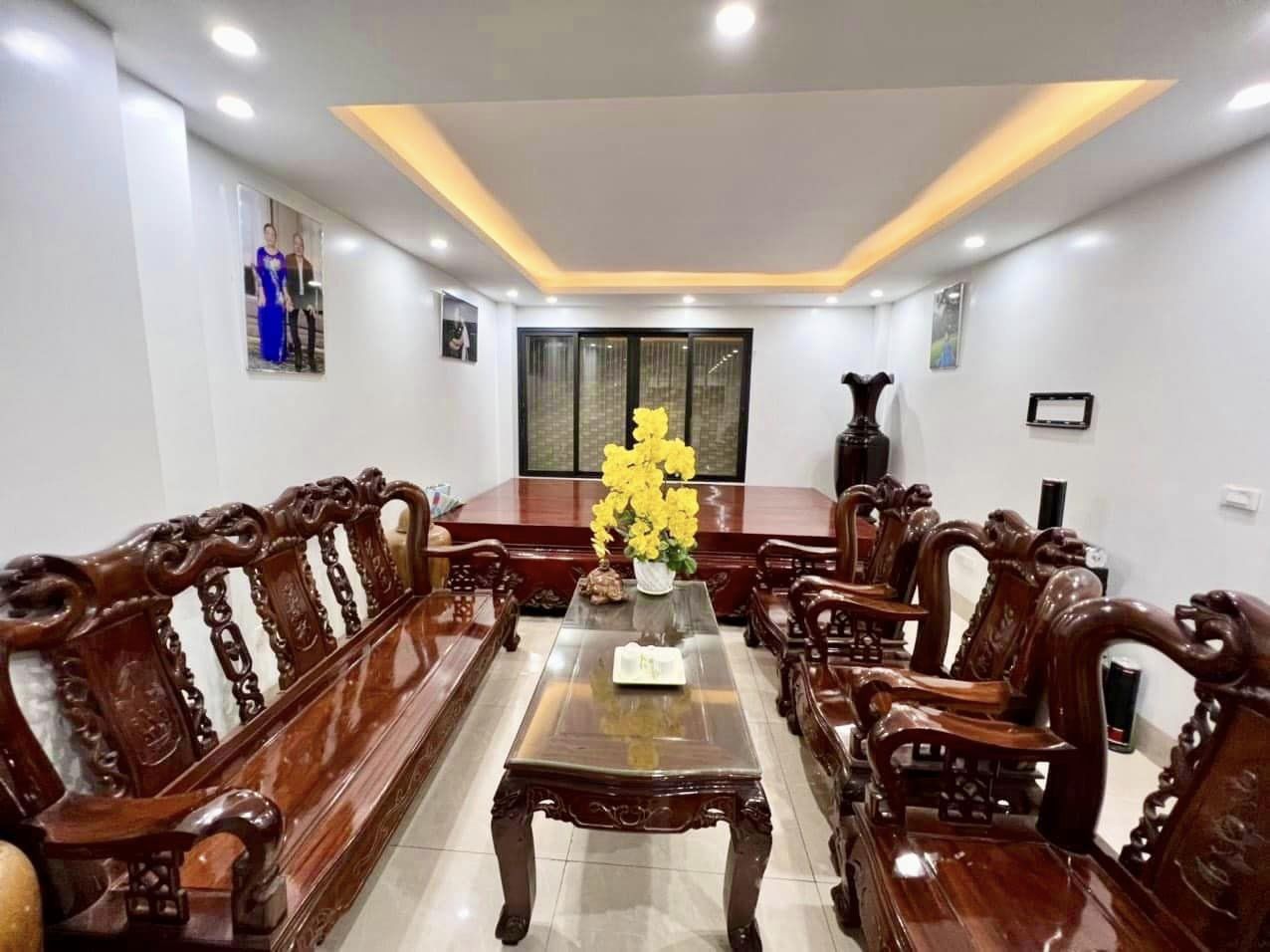 Ô TÔ ĐỖ CỬA - NGÕ NÔNG THẲNG TẮP - NGỌC HỒI - 5 TẦNG - MT 44M - 4.35 TỶ