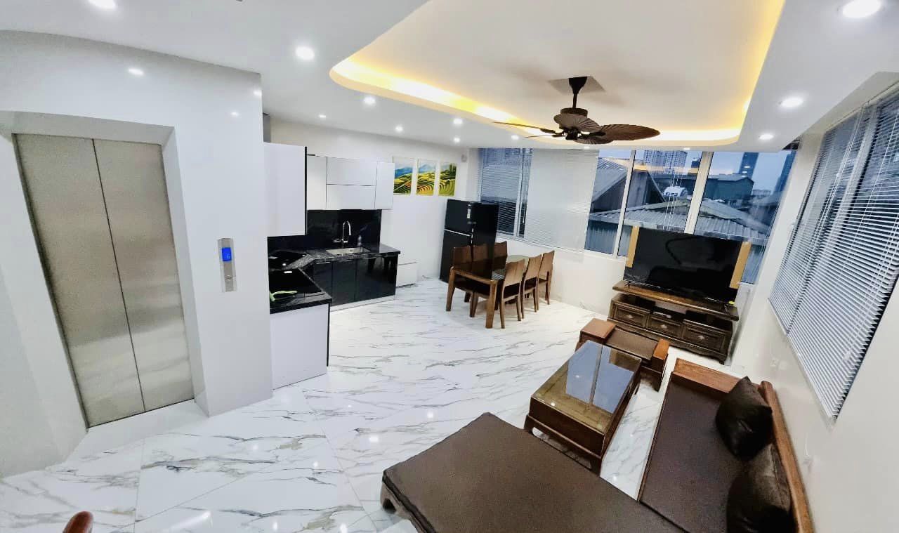 Bán Nhà Nguyễn Khang 35m2x7T. Thang Máy Nhà Mới Ngõ Thông, Nội Thất Cao Cấp. Giá Chỉ 5,9 tỷ