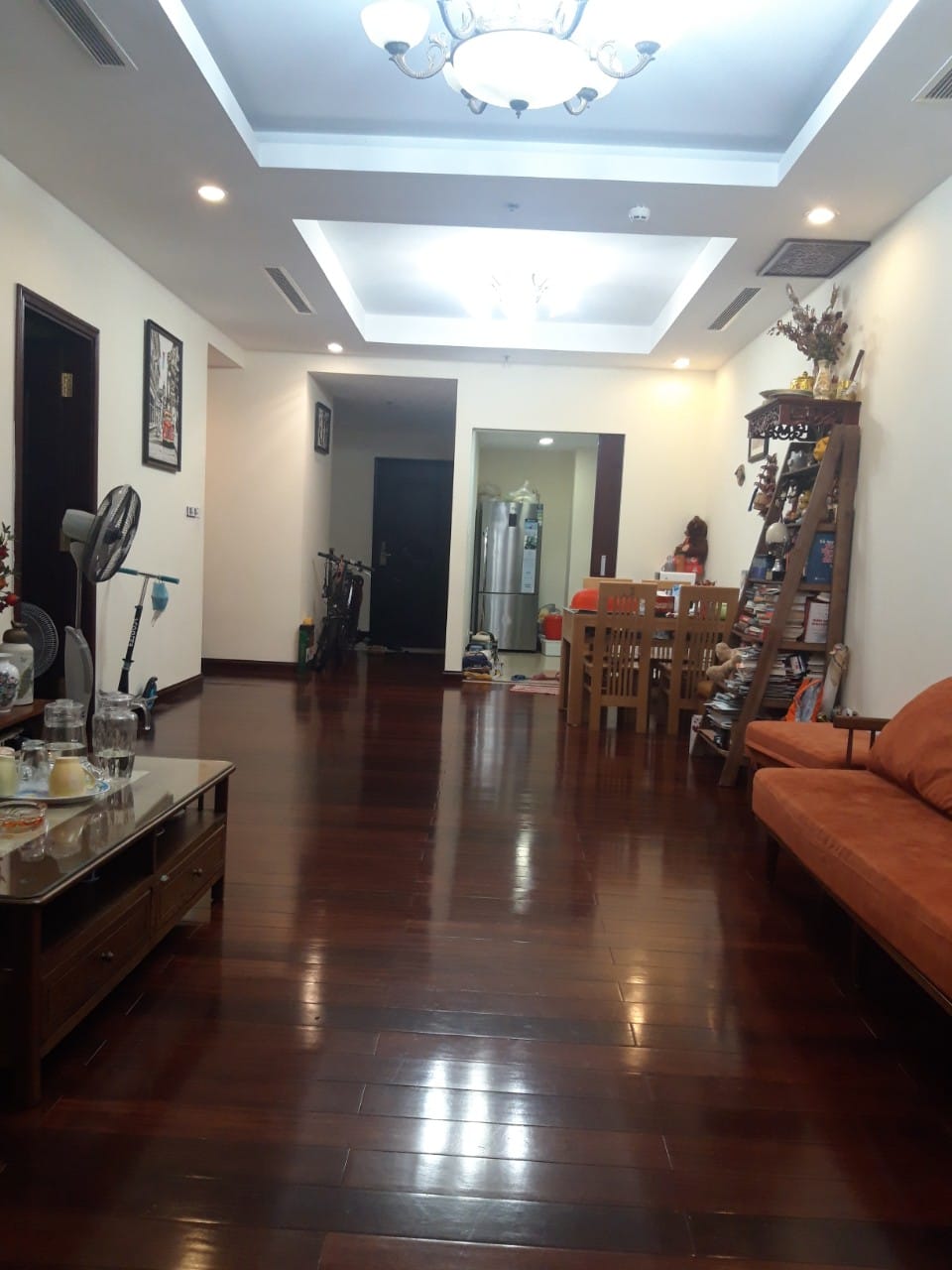 Chính chủ bán căn hộ R1 Royal City chuyển xuống nhà đất, giá rẻ nhất thị trường