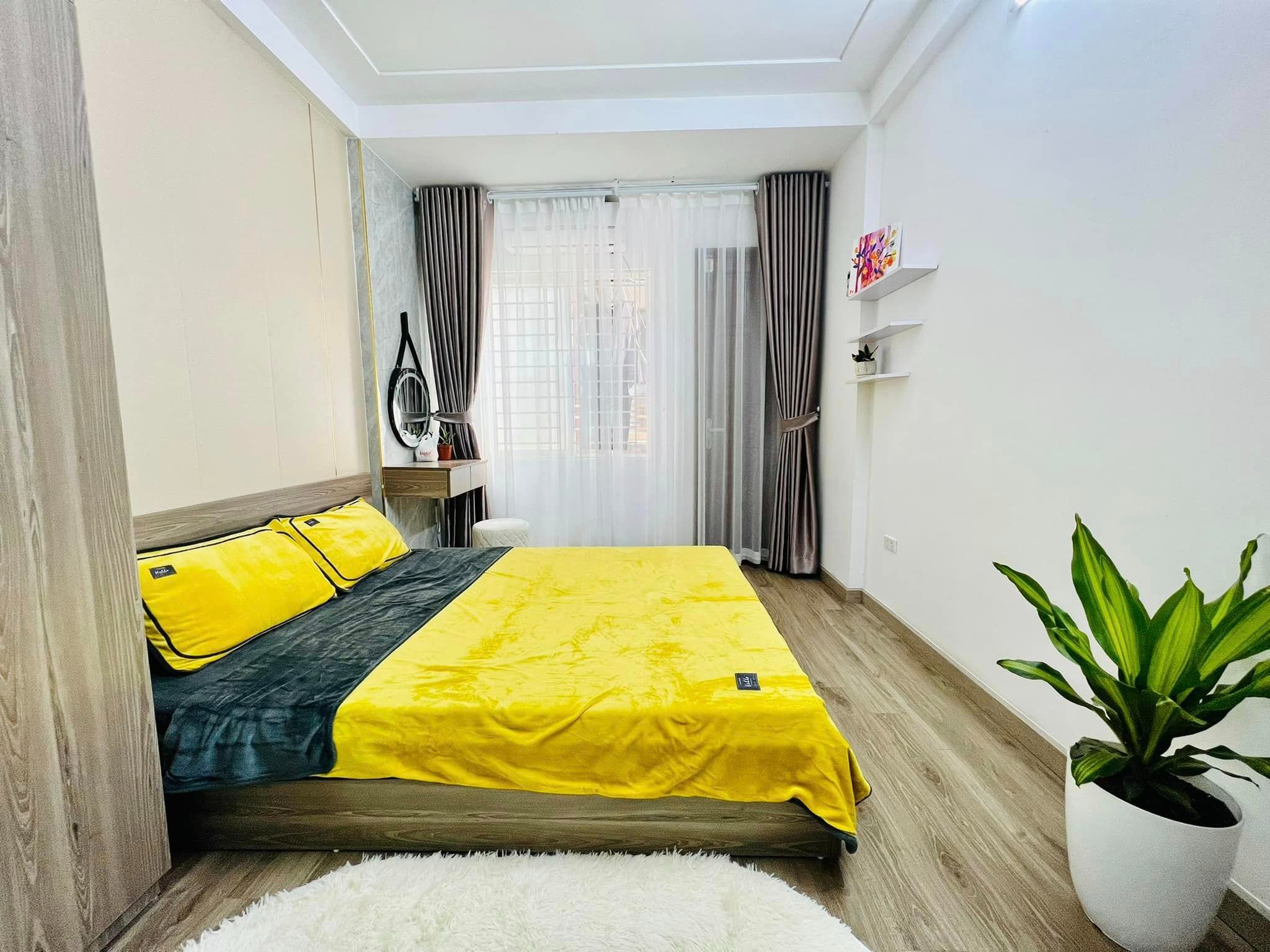 BÁN NHÀ MẶT PHỐ CAO BÁ QUÁT, QUẬN BA ĐÌNH, DIỆN TÍCH 51M, MẶT TIỀN 4,2M, 4 TẦNG. GIÁ NHỈNH 20 TỶ