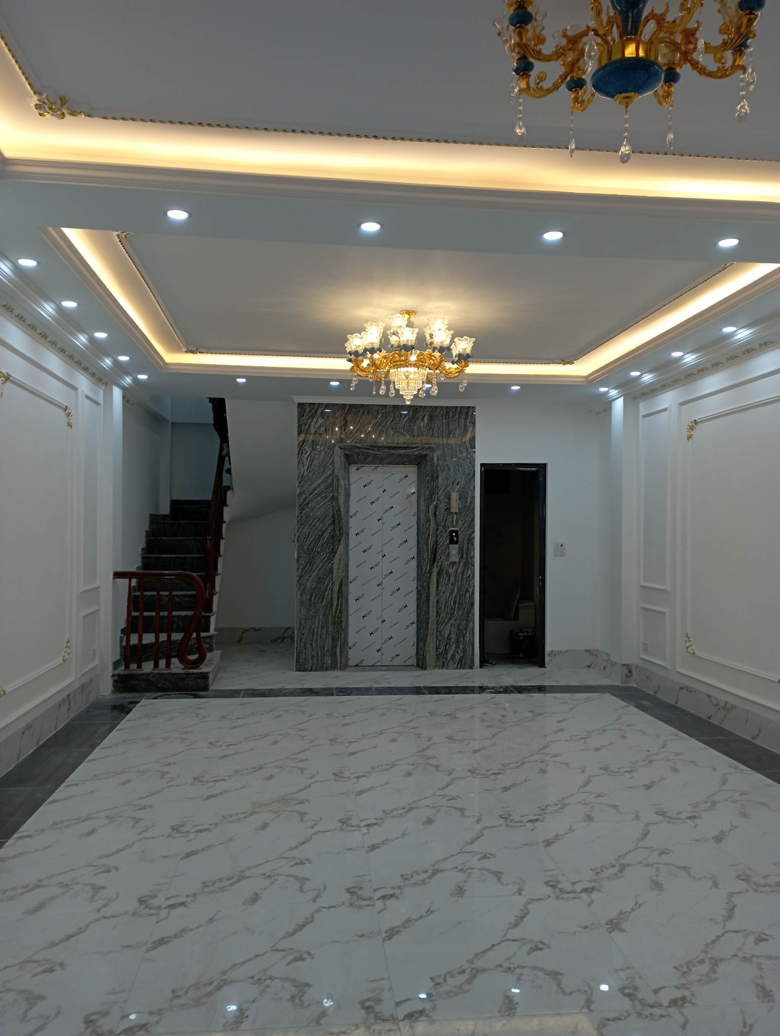 QUAN NHÂN - THANH XUÂN SERI 5 CĂN Ô TÔ - KINH DOANH VĂN PHÒNG - THANG MÁY - FULL NỘI THẤT NHẬP