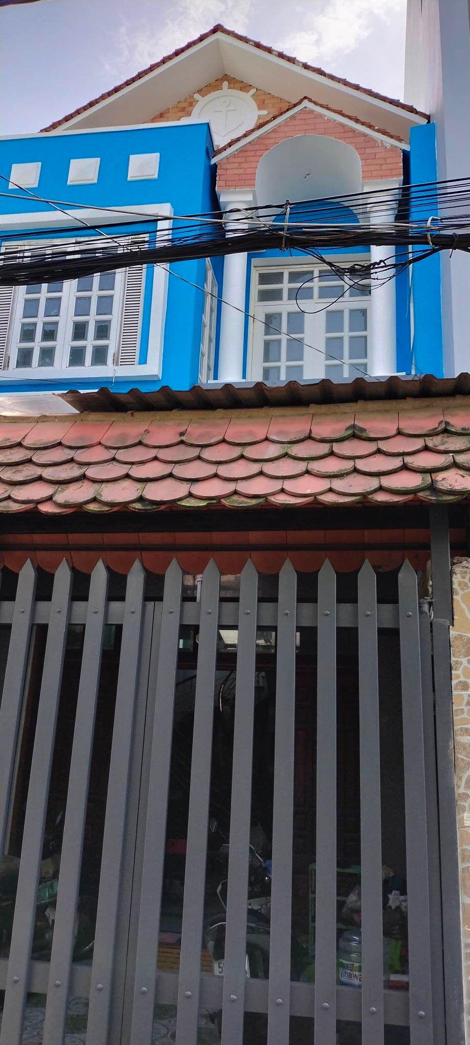 Bán nhà, vị trí siêu đẹp,4 .5m nở hậu 9mx18m, nhỉnh 5tỷ, ĐHT06, Q12.