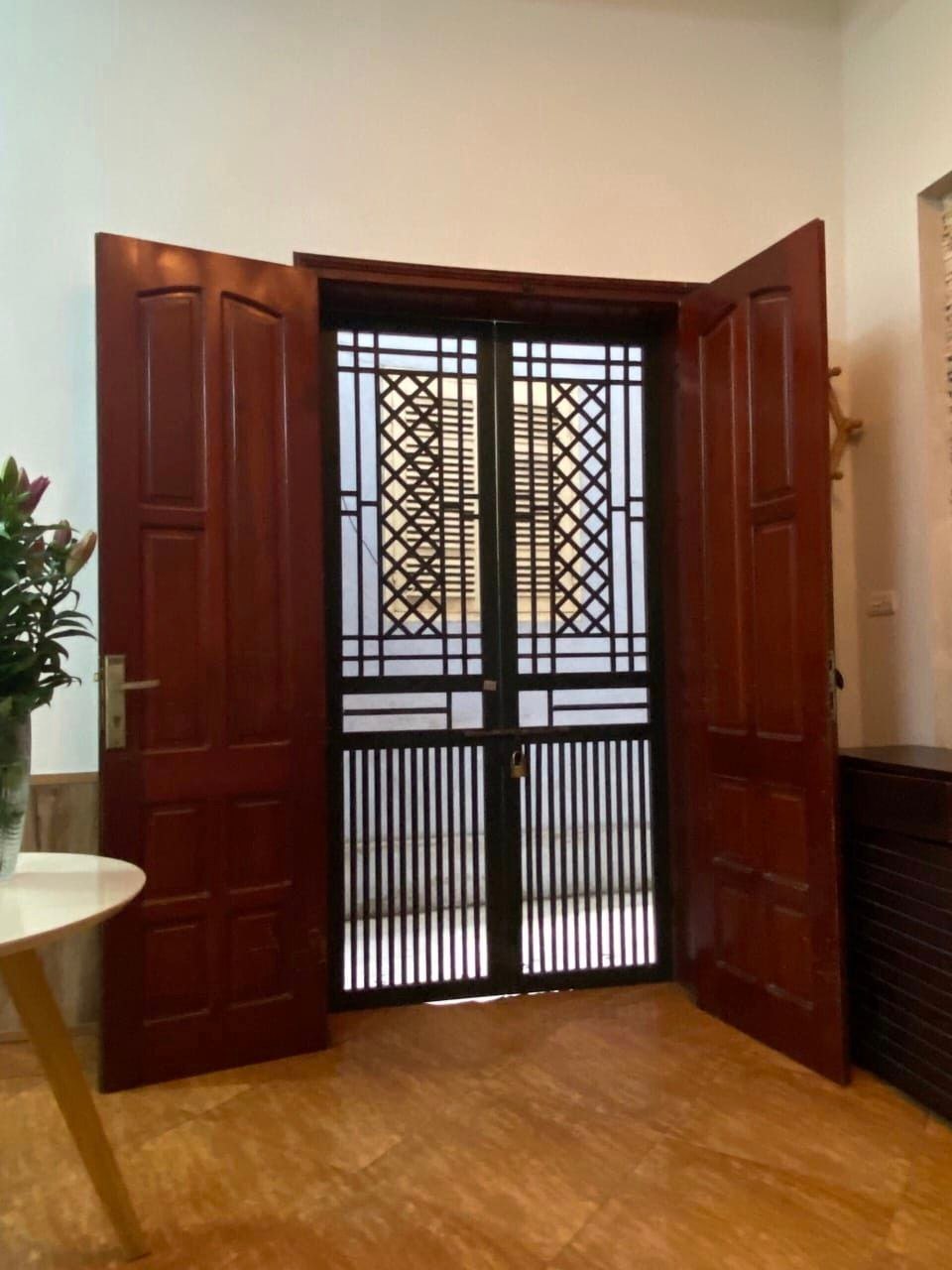 LÁNG HẠ - ĐỐNG ĐA - NGÕ THÔNG - GẦN PHỐ - CÁCH OTO 10m - KINH DOANH ĐỈNH