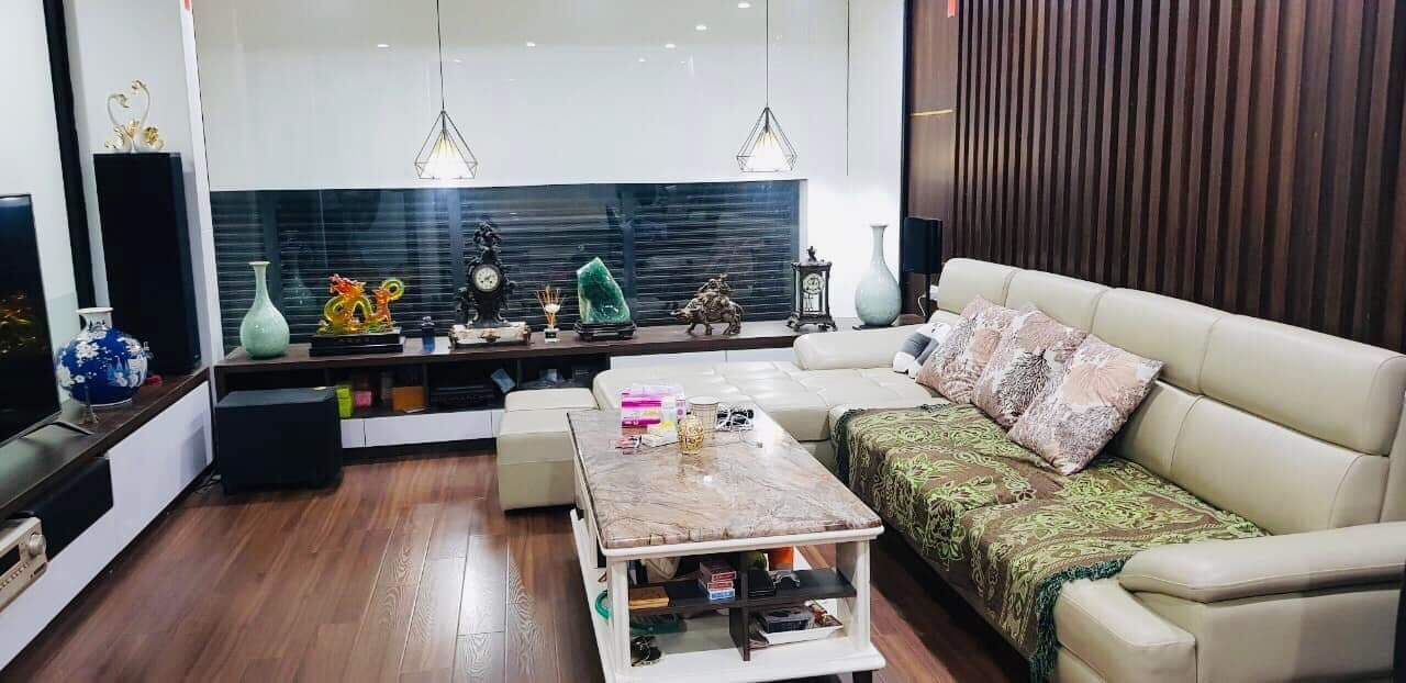 Siêu phẩm Âu Cơ, Tây Hồ, Ôtô tránh, Gara 7 chỗ, 2 thoáng, DT 62m2, MT 5.5m, 9.3 tỷ