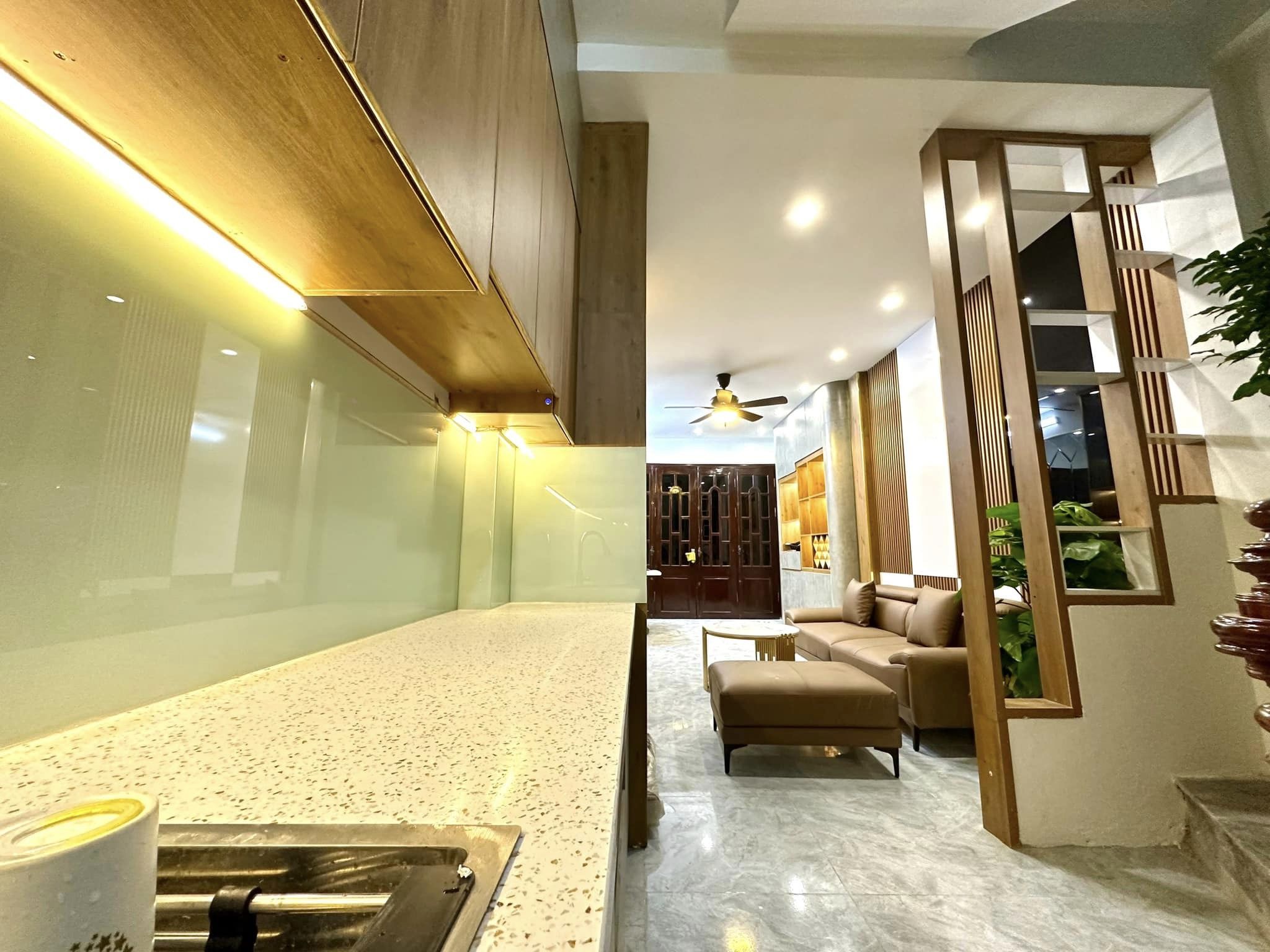 Bán Nhà Vĩnh Hưng , Lĩnh Nam , Gần Ô Tô , Ngõ Rộng , Lô Góc , DT 30m2 Giá 3,2 Tỷ