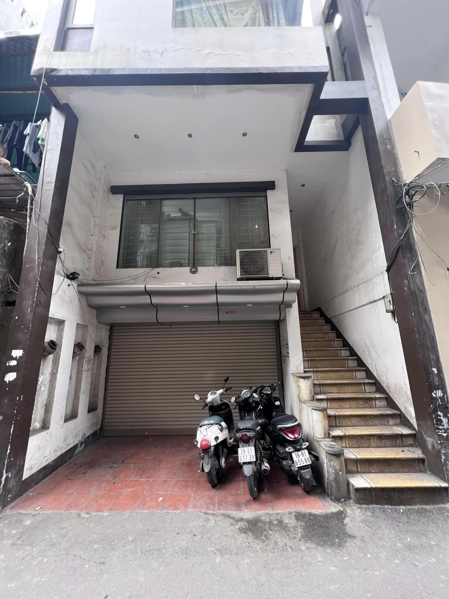 Bán nhà Hoàng Quốc Việt Cầu Giấy, Gara ô tô, Kinh Doanh, 2 thoáng, 60m x 5 tầng, giá 10 tỷ