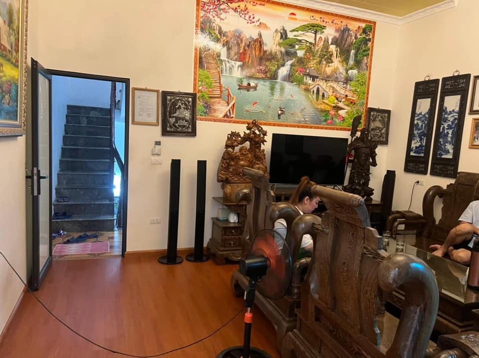 BÁN NHÀ TRUNG TÂM THANH XUÂN - KHƯƠNG TRUNG - DIỆN TÍCH 50m2 - MẶT TIỀN 4m - CHỦ NHÀ TẶNG FULL NỘI THẤT Giá 6.2 tỷ