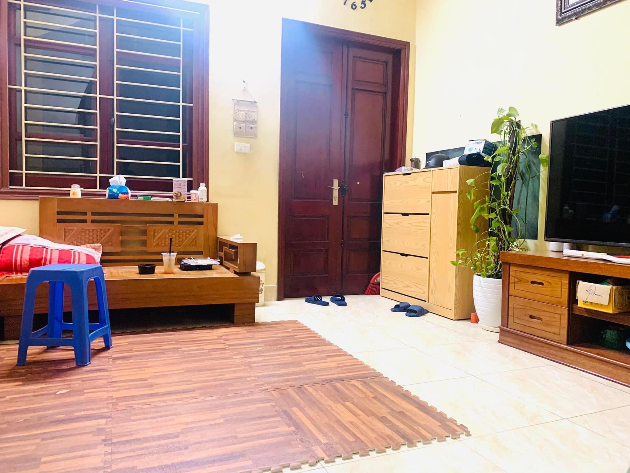 BÁN NHÀ CHÙA BỘC, NHÀ ĐẸP 4 TẦNG, CỰC GẦN MẶT PHỐ.