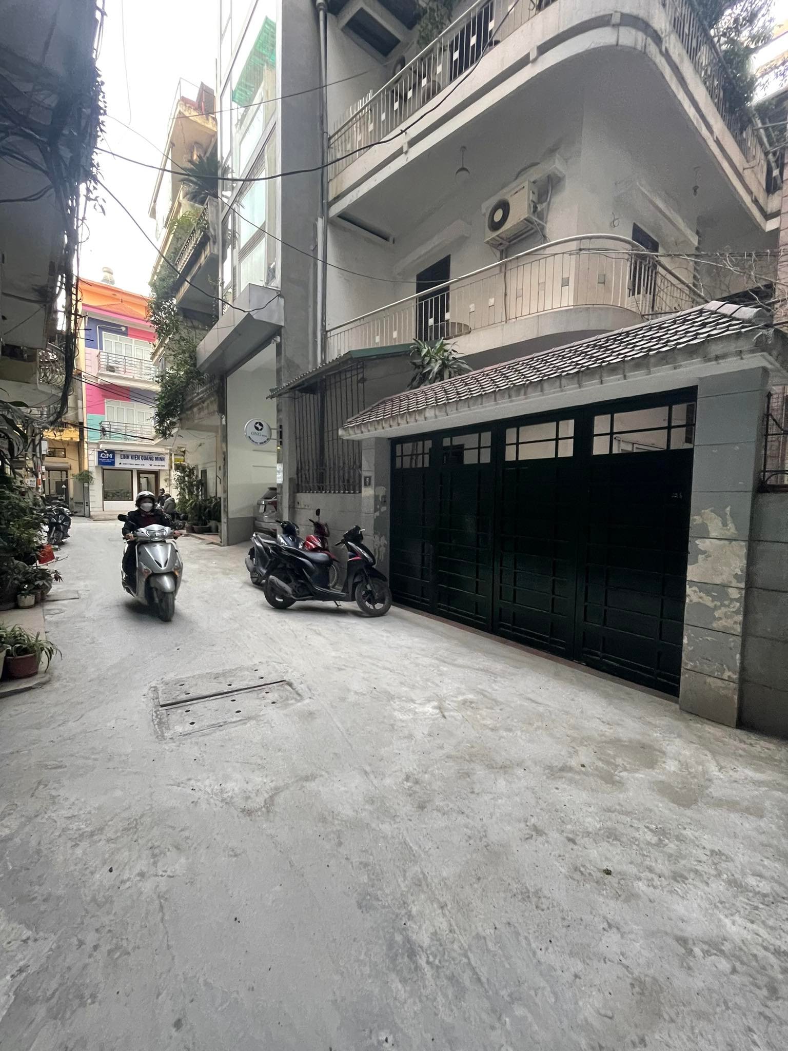 BÁN NHÀ - Ô TÔ TRÁNH - KINH DOANH - THANG MÁY - NHÀ ĐẸP - QUẬN ĐỐNG ĐA