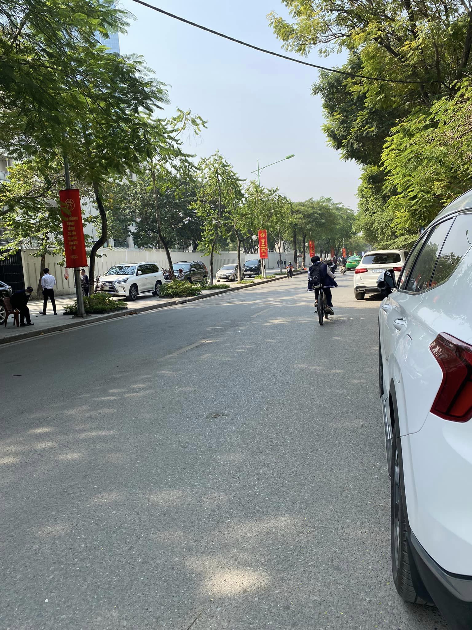 BÁN NHÀ MẶT PHỐ VẠN PHÚC 106M MẶT TIỀN 11M GIÁ 61.5 TỶ , KINH DOANH ĐỈNH