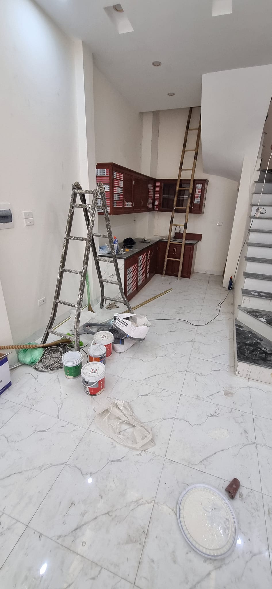 BÁN NHÀ LẠC LONG QUÂN 5.15 TỶ 30M2 5T MT 3.6M- GẦN PHỐ- OTO ĐỖ- GẦN HỒ- NGÕ THÔNG-NHÀ MỚI