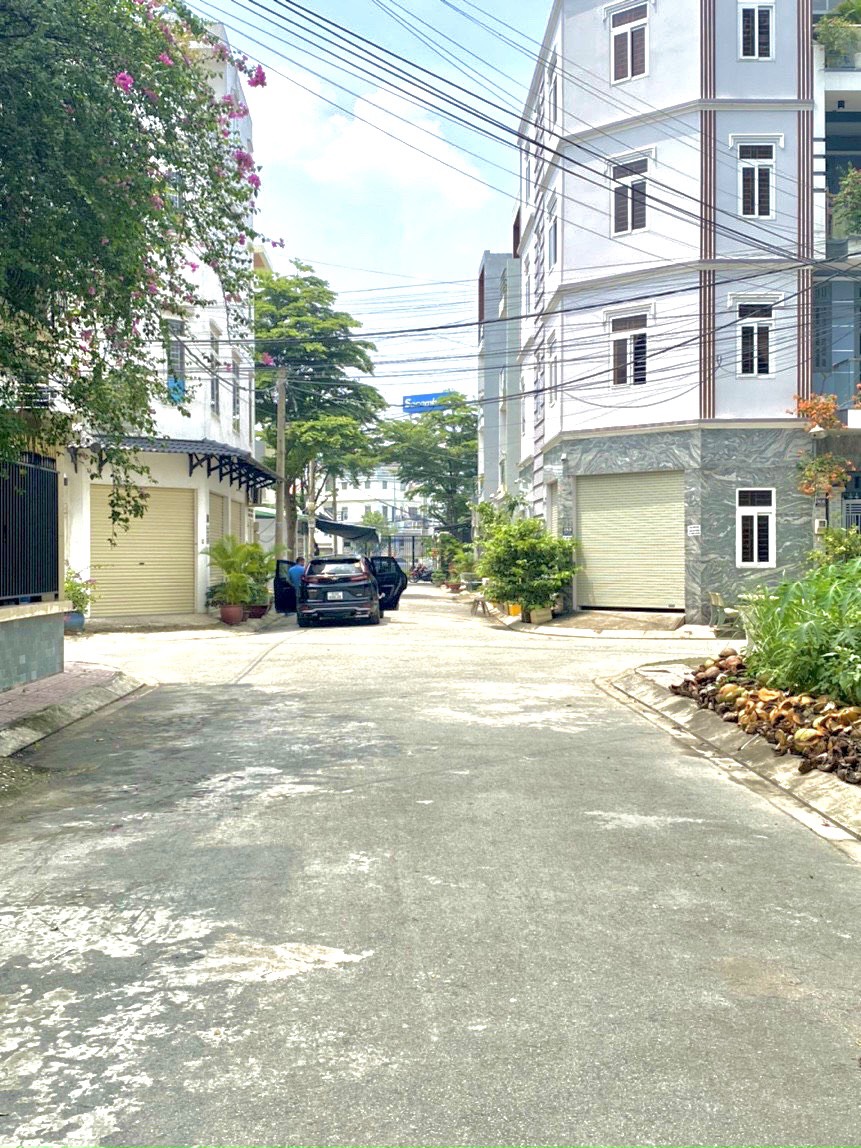 Bán gấp lô đất MT Man Thiện kế bên khu Công Nghệ Cao, Q9, 92m2, sổ hồng riêng, Giá 1.9 tỷ