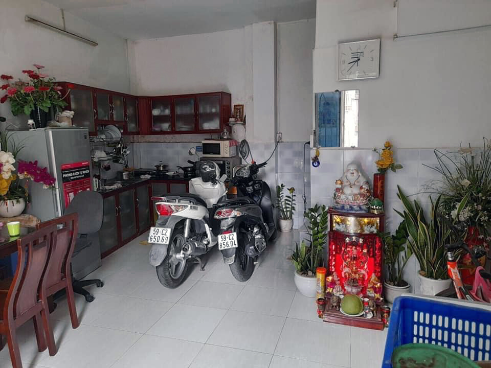 NHÀ LÂM VĂN BỀN- Q7- HẺM 3M- 2 TẦNG – 4 (nở hậu 5.3) x 6M – 28M2- NHỈNH 2TỶ