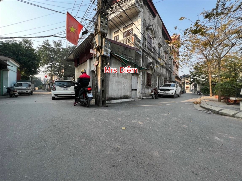 Giá 2 tỷ 610. Mrs Diễm cần bán 45m đât lô góc sát chợ thôn Xuân Canh, Xã Xuân Canh, Đông Anh.