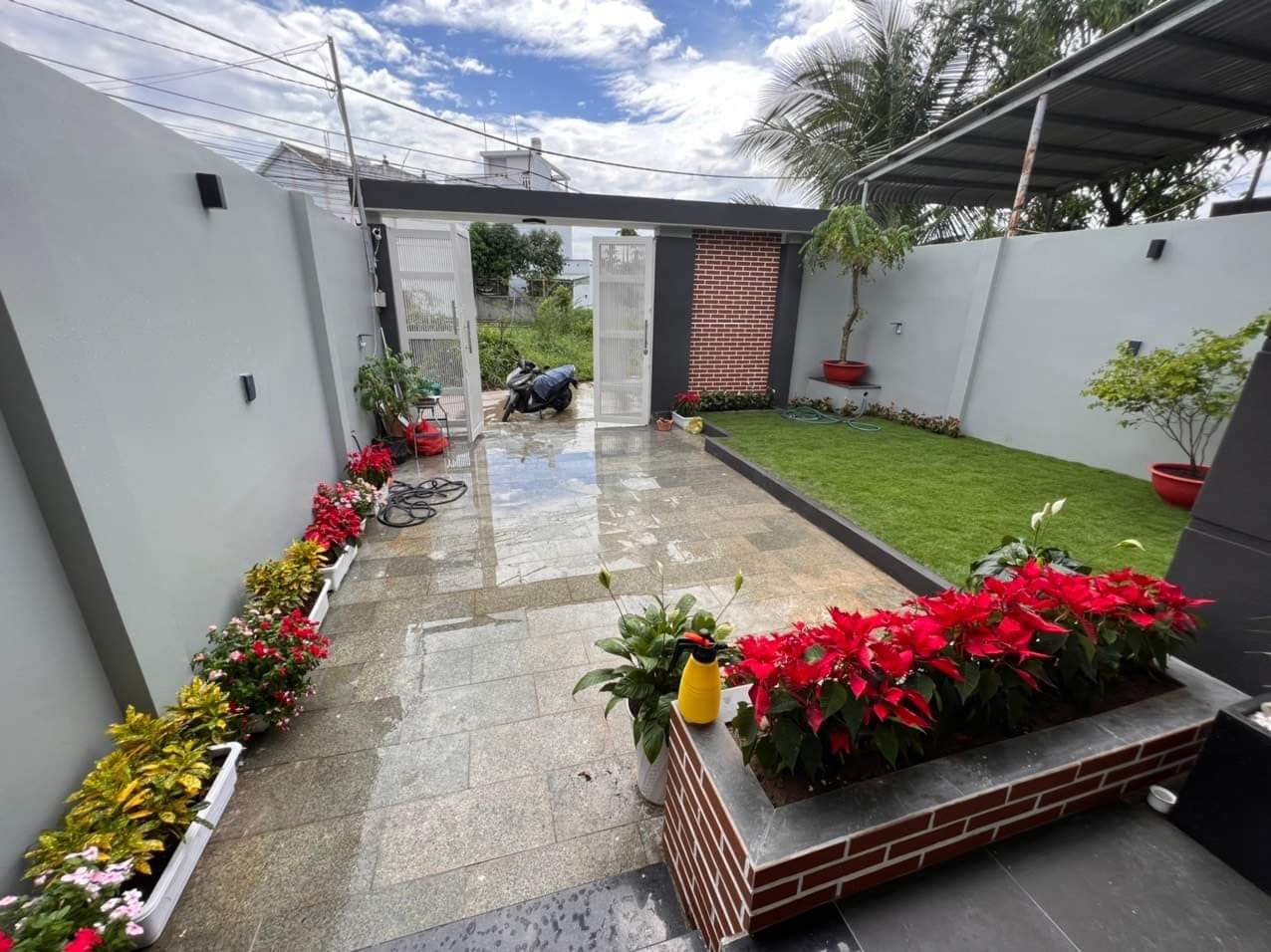 BIỆT THỰ VƯỜN-210M2-NGANG8M-Đ.TRUNG MỸ-TÂN XUÂN-HM-HƠN 9TY