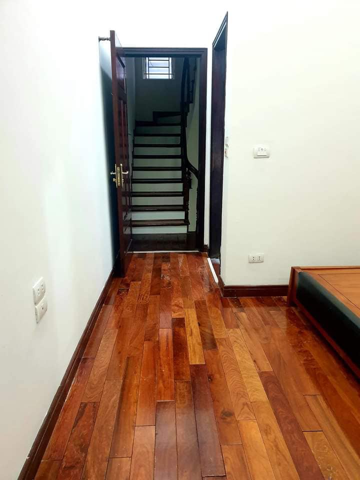 CẦU GIẤY NGÕ THÔNG KINH DOANH, LÔ GÓC 3 MẠT NGÕ, SỔ VUÔNG CỰC HIẾM DT28M 2 TỶ 68.