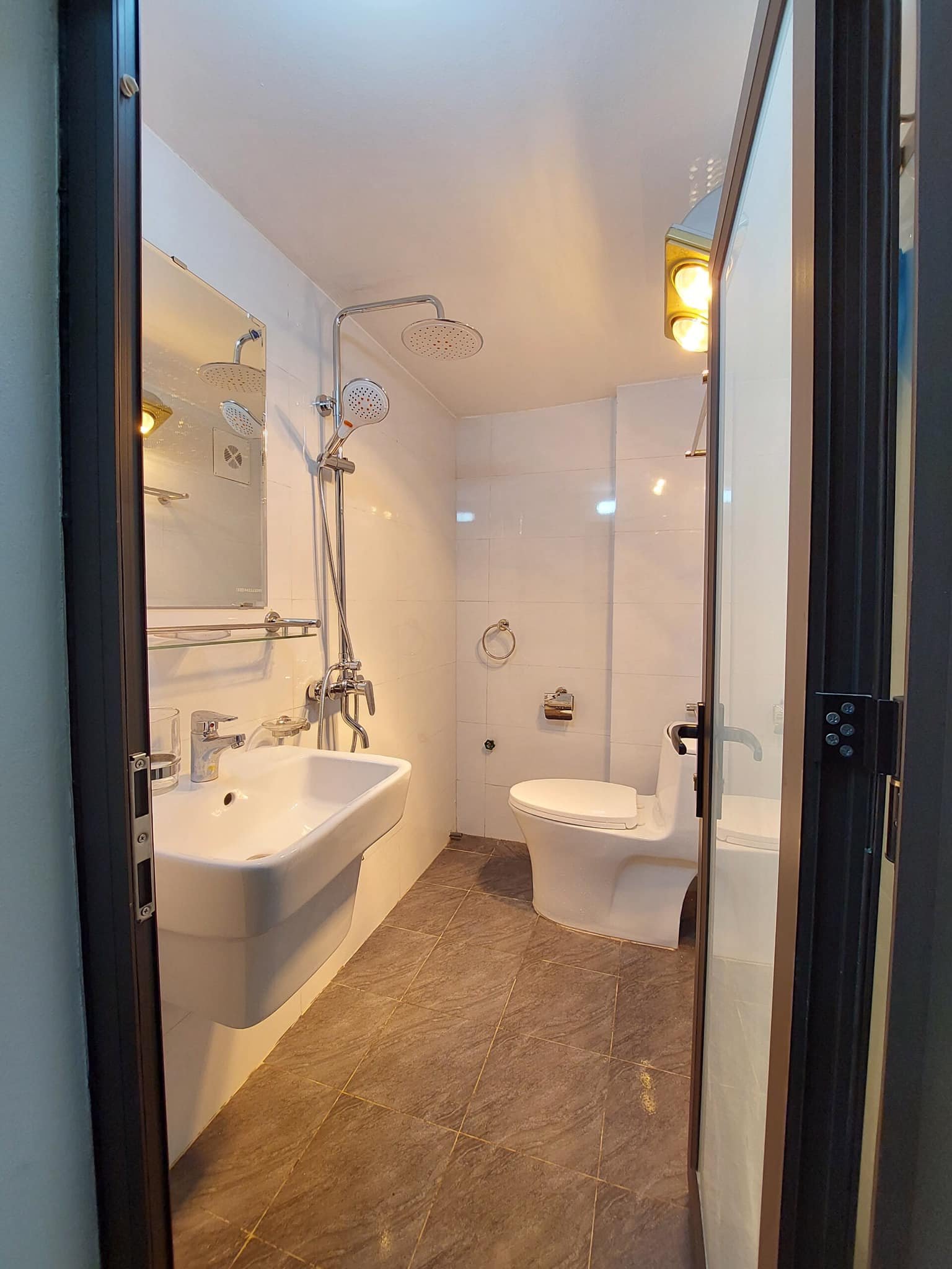 BÁN NHÀ MẶT PHỐ ĐƯỜNG DÃ TƯỢNG, HOÀN KIẾM, DIỆN TÍCH 41M MẶT TIỀN 3,8M, 4 TẦNG. GIÁ CHỈ 26,7 TỶ