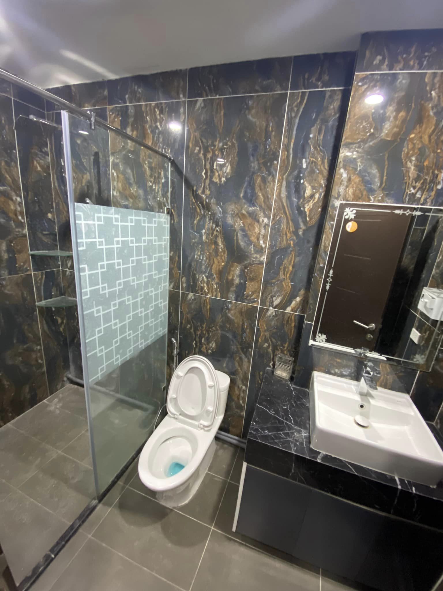 BÁN NHÀ MẶT PHỐ ĐƯỜNG CHỢ GẠO, HOÀN KIẾM, DIỆN TÍCH 38M MẶT TIỀN 3,9M, 4 TẦNG. GIÁ CHỈ 28 TỶ