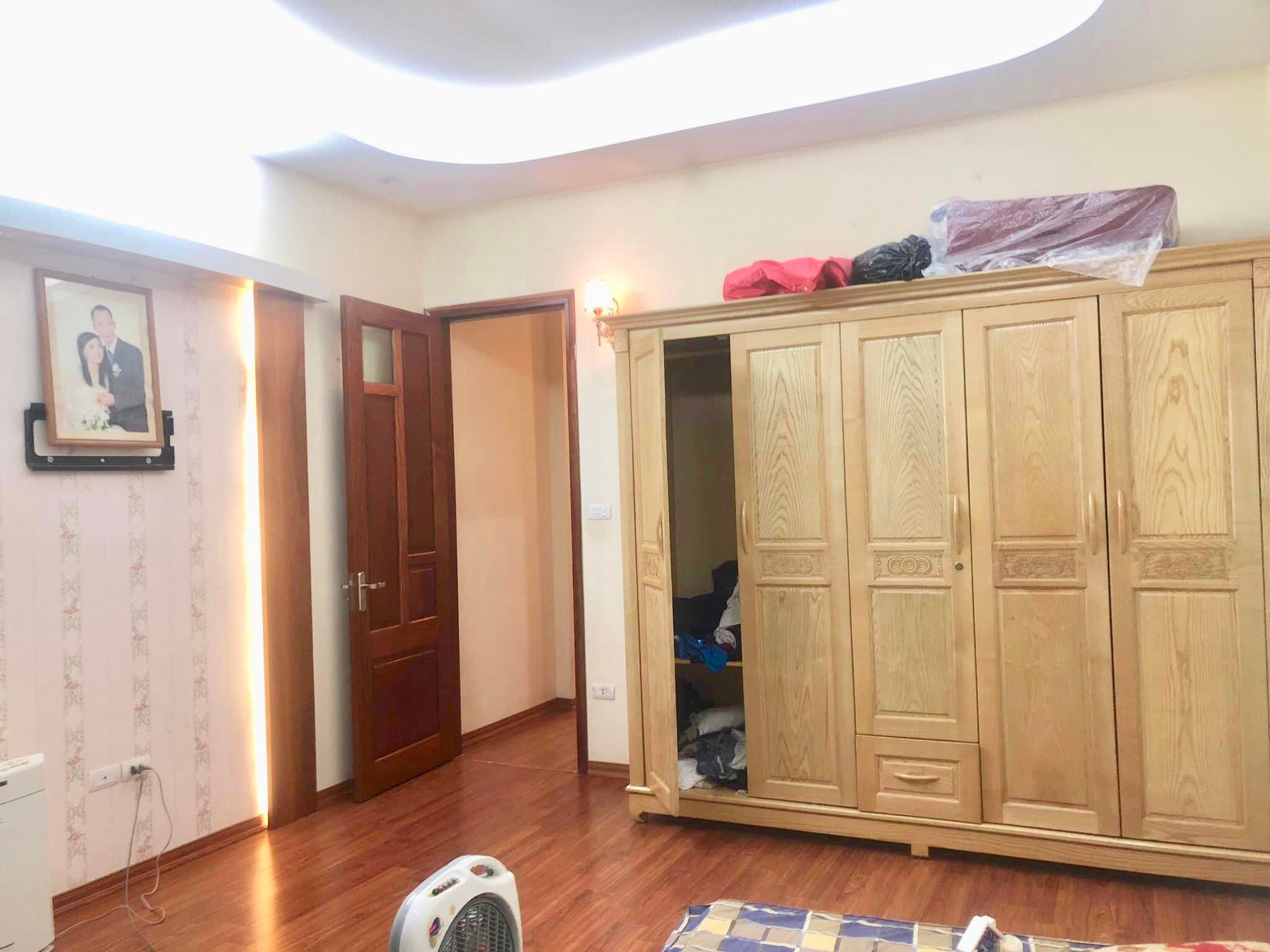 PHÂN LÔ VIP! MẠC THÁI TỔ - CẦU GIẤY. VỈA HÈ - KINH DOANH. Ô TÔ DỪNG ĐỖ NÀY ĐÊM. CHỈ 1X tỷ
