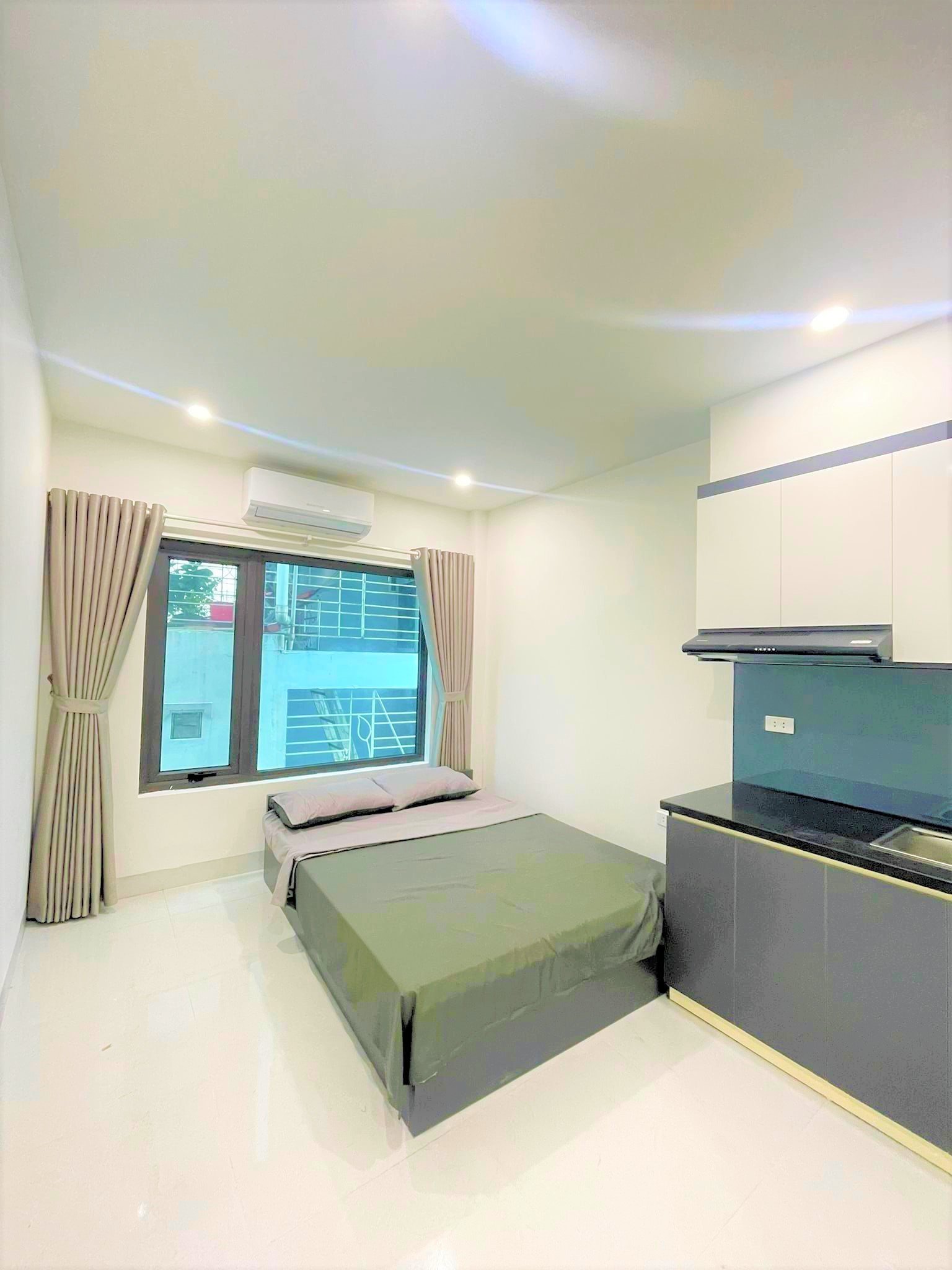 BÁN NHÀ MẶT PHỐ NGUYỄN KHẮC HIẾU, QUẬN BA ĐÌNH, DIỆN TÍCH 56M, MẶT TIỀN 4,8M, 5 TẦNG. GIÁ CHỈ 21,6 TỶ