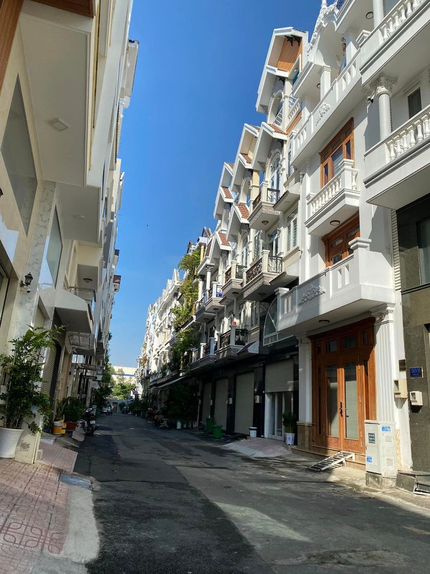 BÁN NHÀ MẶT TIỀN QUẬN 7 - KHU QUÝ TỘC LACASA