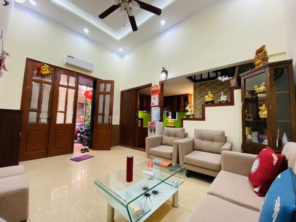 NHÀ ĐẸP Hồ Đắc DI 38m2 - 4 tầng - Mặt Tiền 6.8m - Giá 5.85 tỷ- Tặng Nội Thất.