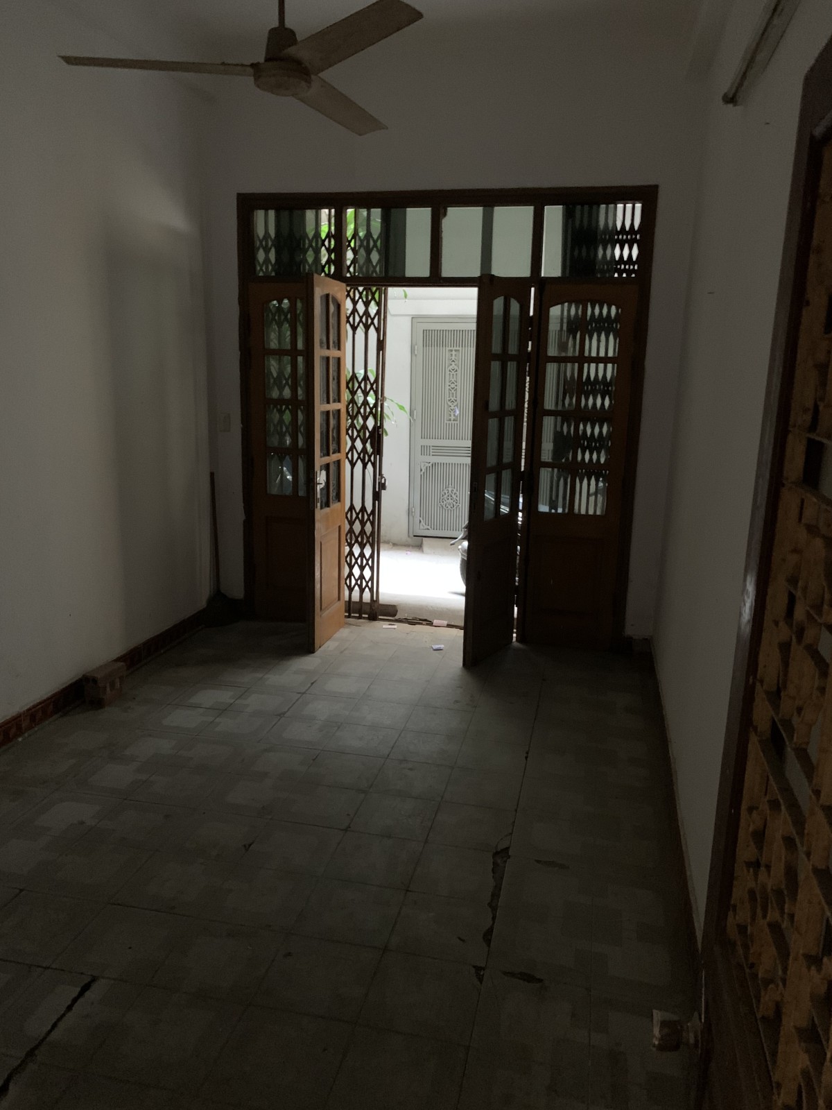 BÁN NHÀ PHƯỜNG ĐIỆN BIÊN, BA ĐÌNH, PHÂN LÔ, Ô TÔ, 2 MẶT NGÕ, CHỈ 8.59 TỶ