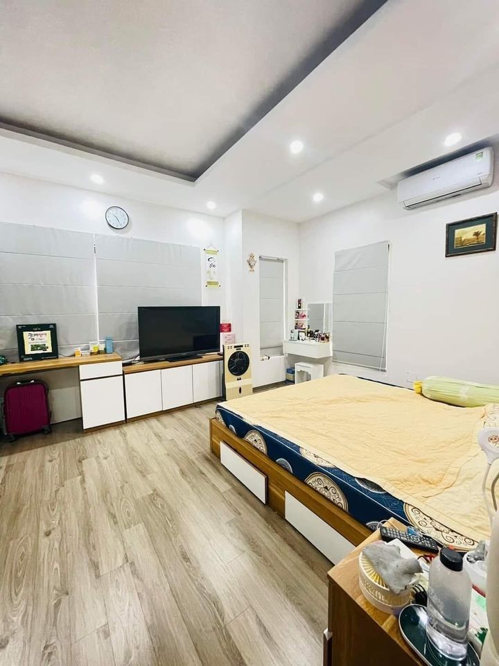 Xã Đàn 38m2 nhà 5 tầng MT 3,8m giá bán 4,4 tỷ cạnh Hồ Nam Đồng