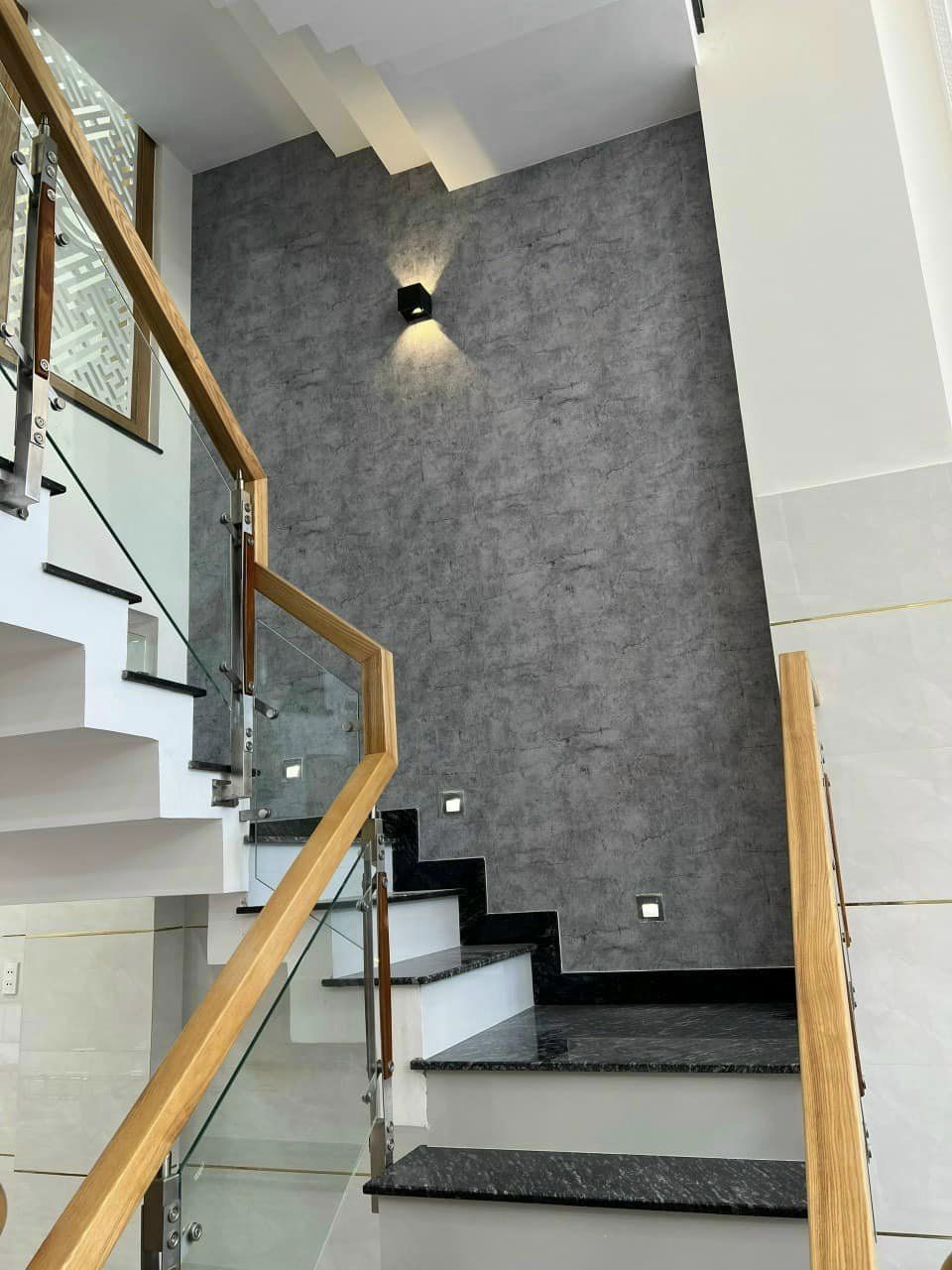 BÁN NHÀ HẼM XE TẢI GÒ XOÀI 70M2 - GIAO VỚI LÊ VĂN QUỚI - 5 TẦNG MỚI CHỈ 7 TY800