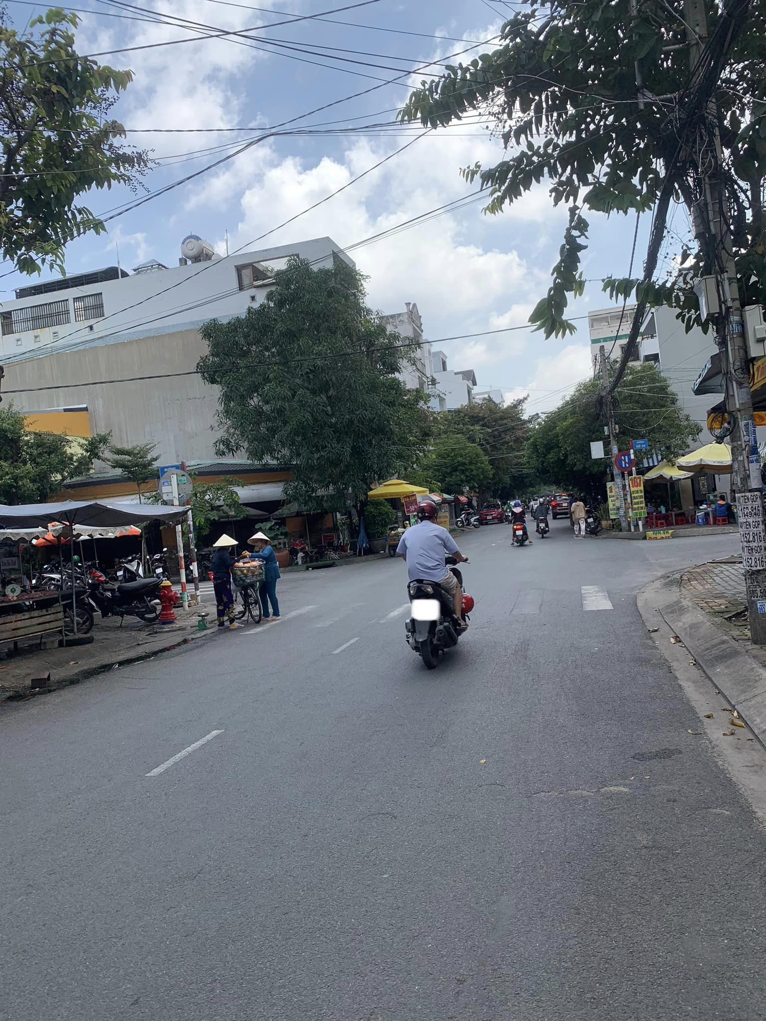 BÁN NHÀ MẶT TIỀN PHƯỜNG TÂN KIỂNG QUẬN 7 – 1 TRỆT 2 LẦU – CHỈ 6.5TY