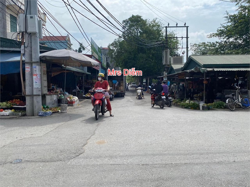 Chào giá 3.350 tỷ Mrs Diễm cần bán 54m nhà 3 tầng mới ngay chợ Mai Hiên, Mai Lâm, Đông Anh