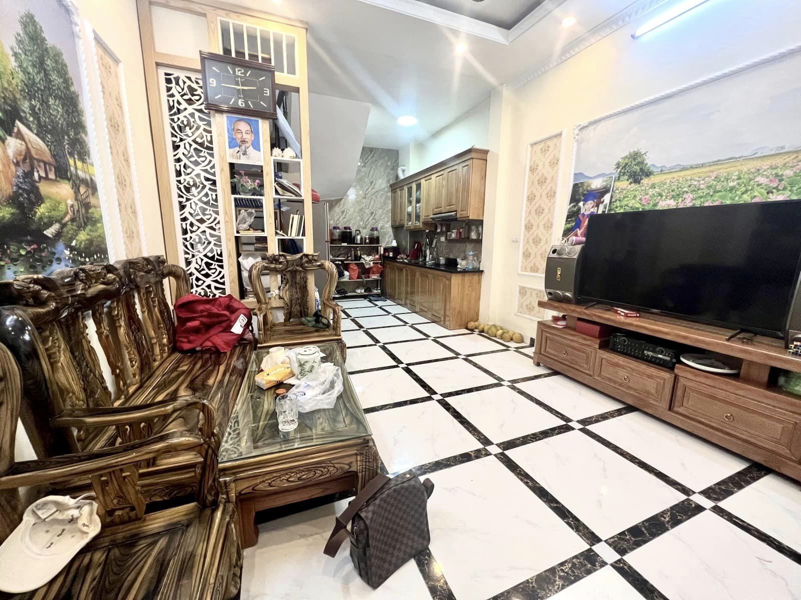 Bán nhà Lĩnh Nam, Hoàng Mai - ngõ nông cách ô tô 15m, khu vực sầm uất 34/36T2 5 3.5 Tỷ