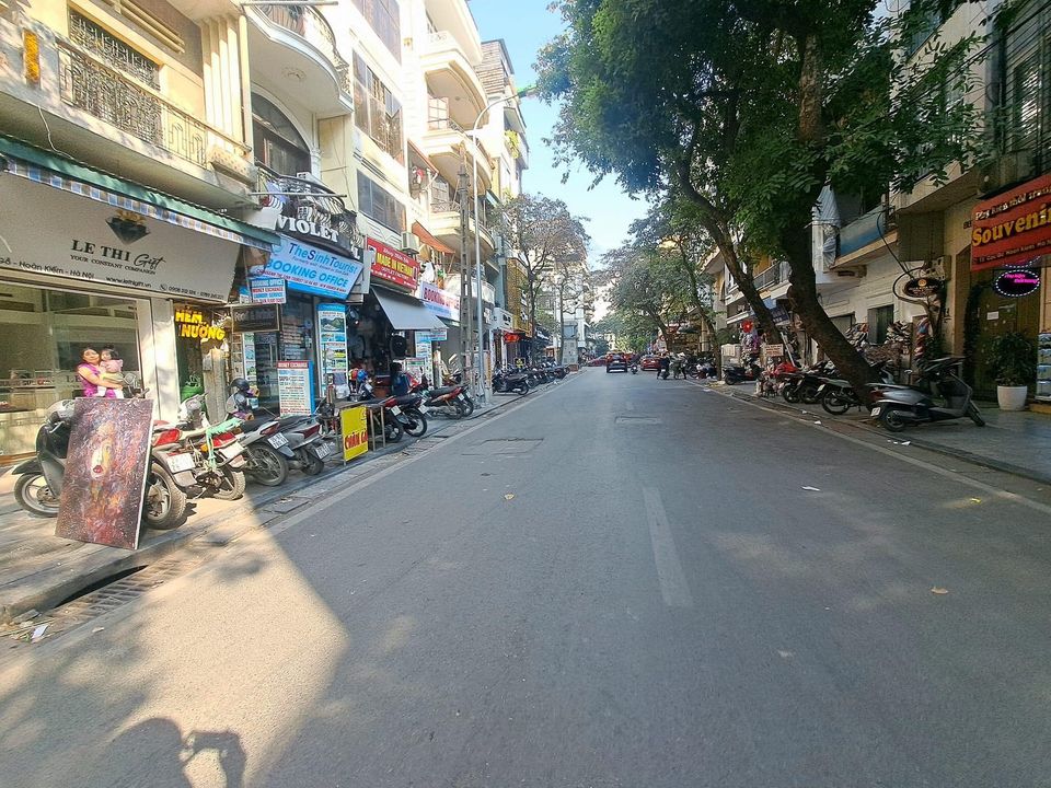 BÁN TOÀ KHÁCH SẠN PHỐ CỔ QUẬN HOÀN KIẾM , SỔ ĐẸP .