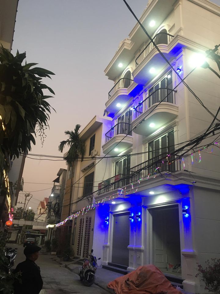 Nhà Đẹp long lanh Sở Dầu, Hồng Bàng oto đỗ cửa