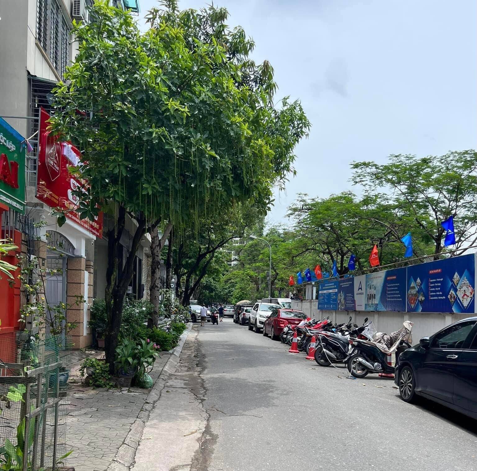 BÁN NHÀ ĐƯỜNG TRUNG YÊN 10, 103 M2, 5TẦNG MT 5M 33.5 TỶ