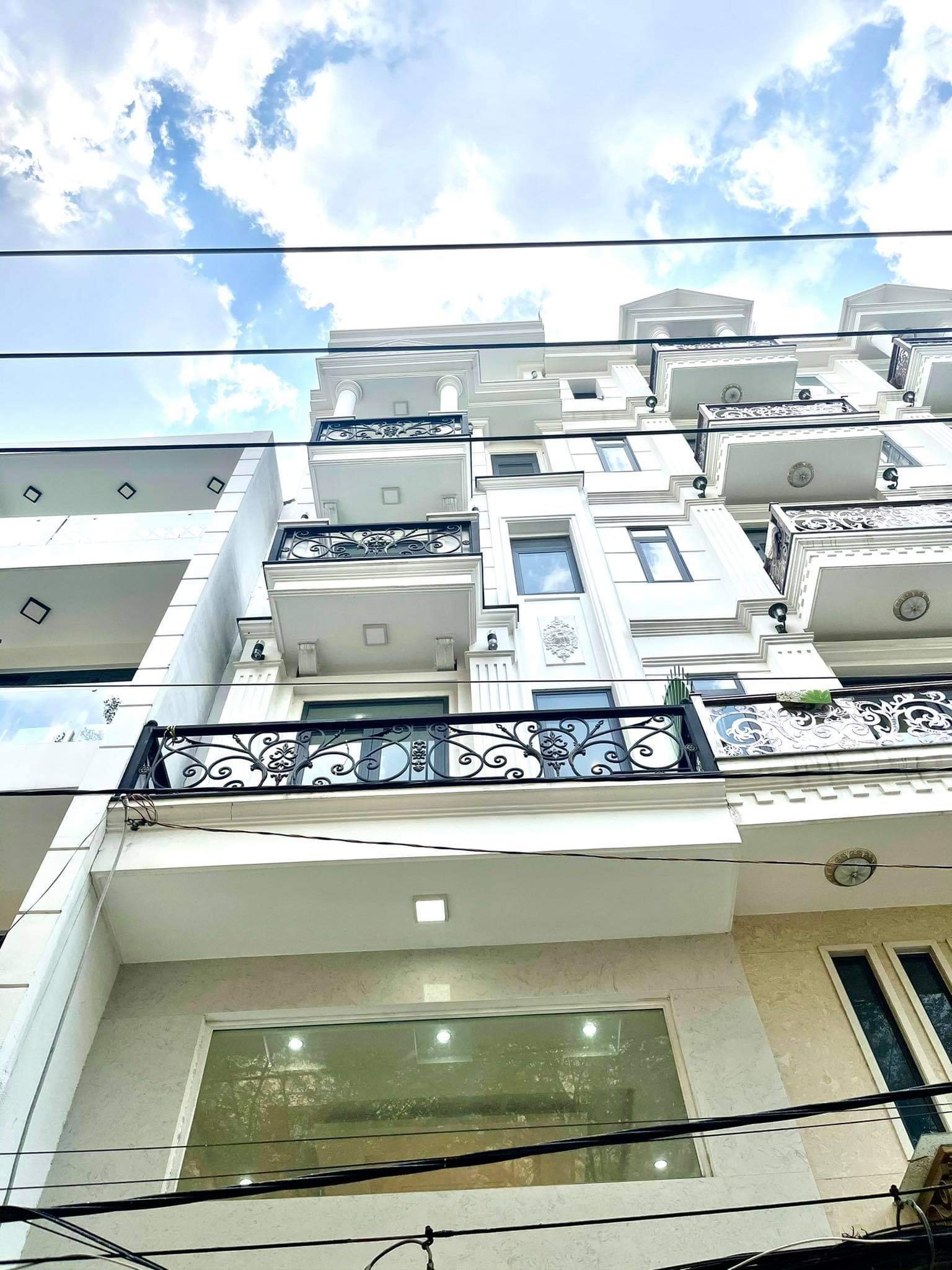 BÁN NHÀ NGÕ 3B ĐẶNG THÁI THÂN, QUẬN HOÀN KIẾM, DIỆN TÍCH 43M, MẶT TIỀN 4,2M, 4 TẦNG. GIÁ 11,5 TỶ