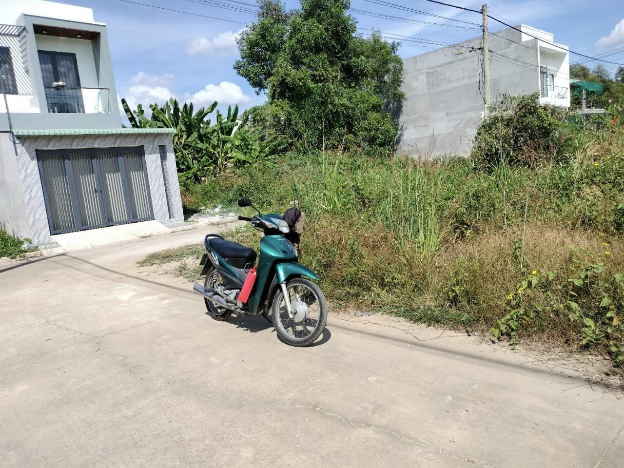 Lô góc 2 mặt tiền KDC Bình Hoà 95m giá cực tốt đầu tư