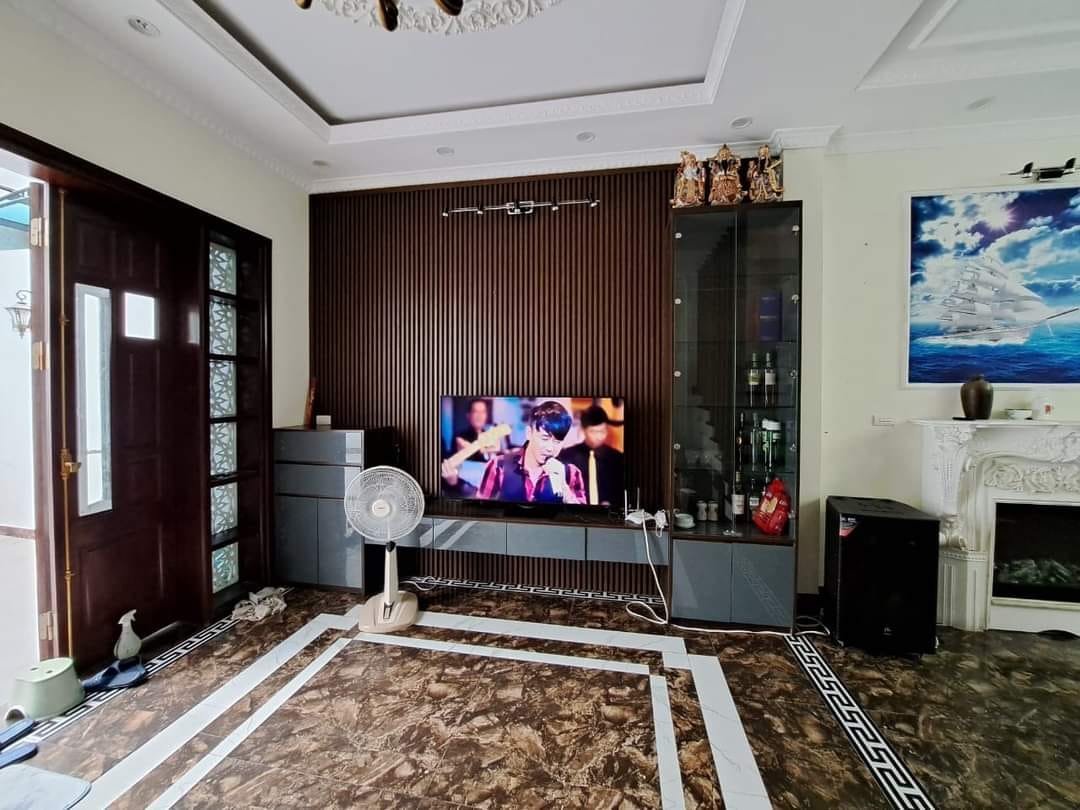 Bán nhà Gần Phố Sài Đồng, Long Biên, Hà Nội DT:84m2, MT:4m, , Giá nhỉnh 7 tỷ.