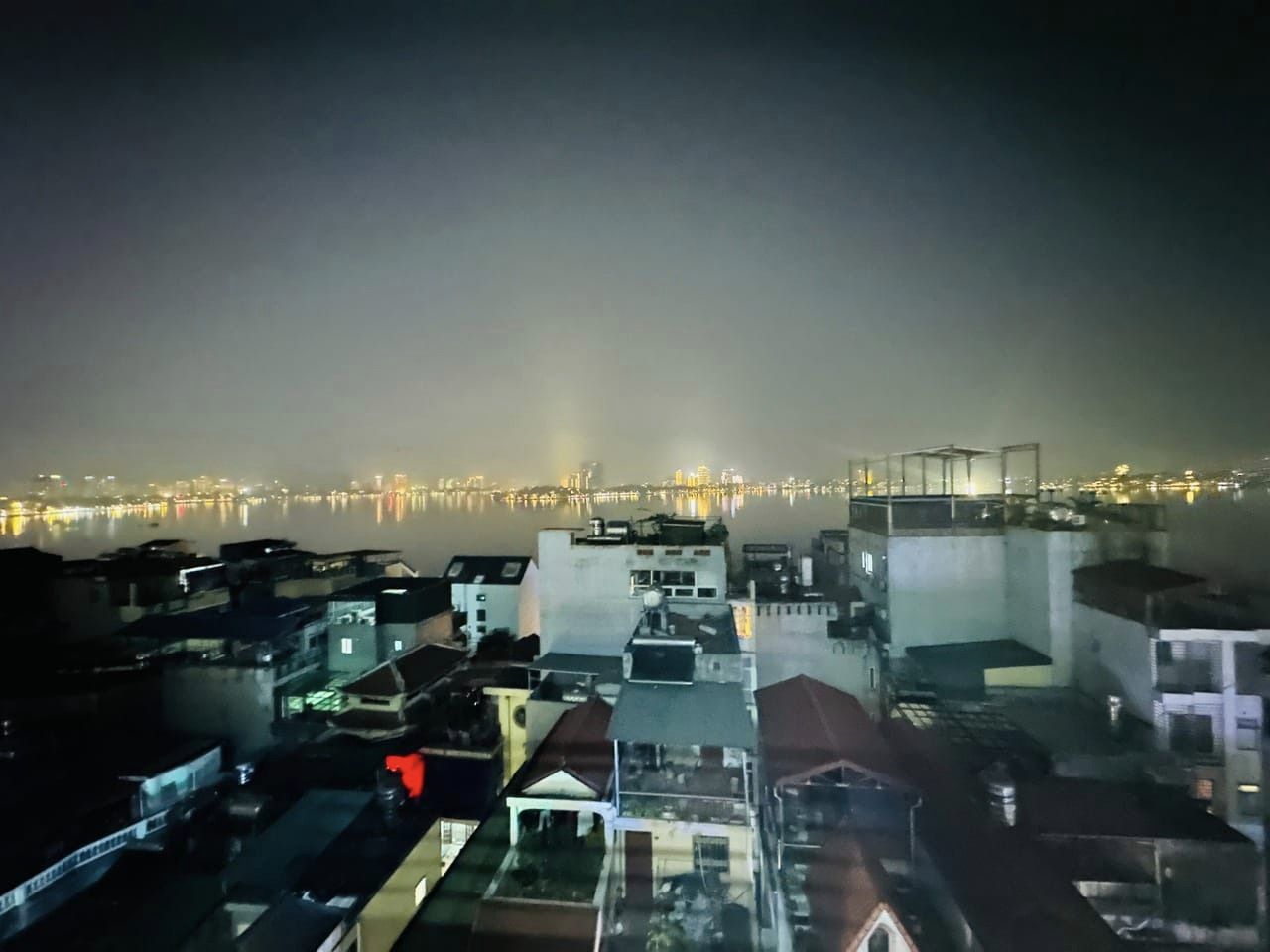 Bán nhà mặt phố Thụy Khuê, Tây Hồ, DT 50m, 8 tầng, gần trường Chu Văn An, kinh doanh đỉnh, giá 17.8 tỷ.